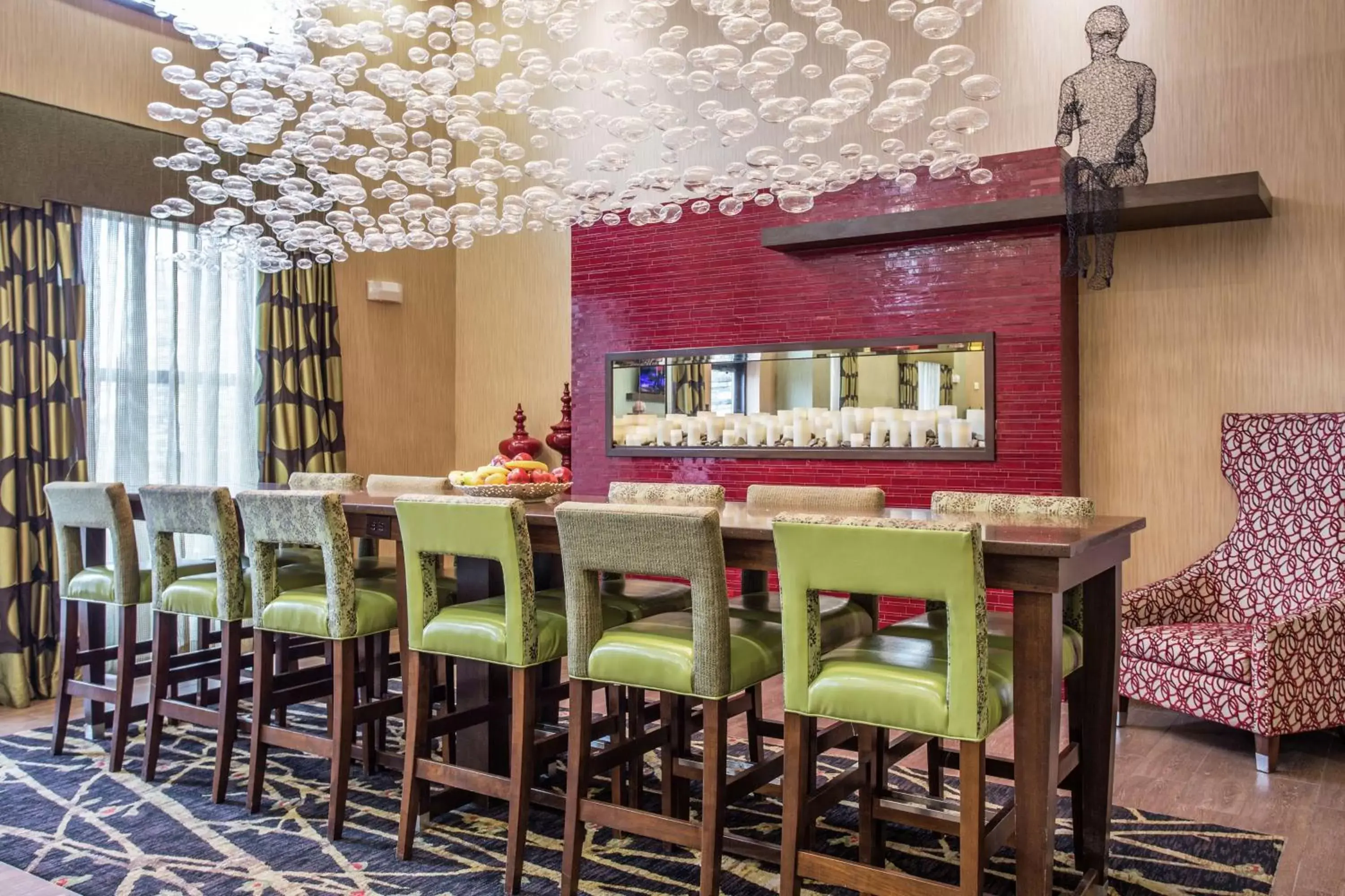 Dining area, Restaurant/Places to Eat in Hampton Inn & Suites Williamsport - Faxon Exit