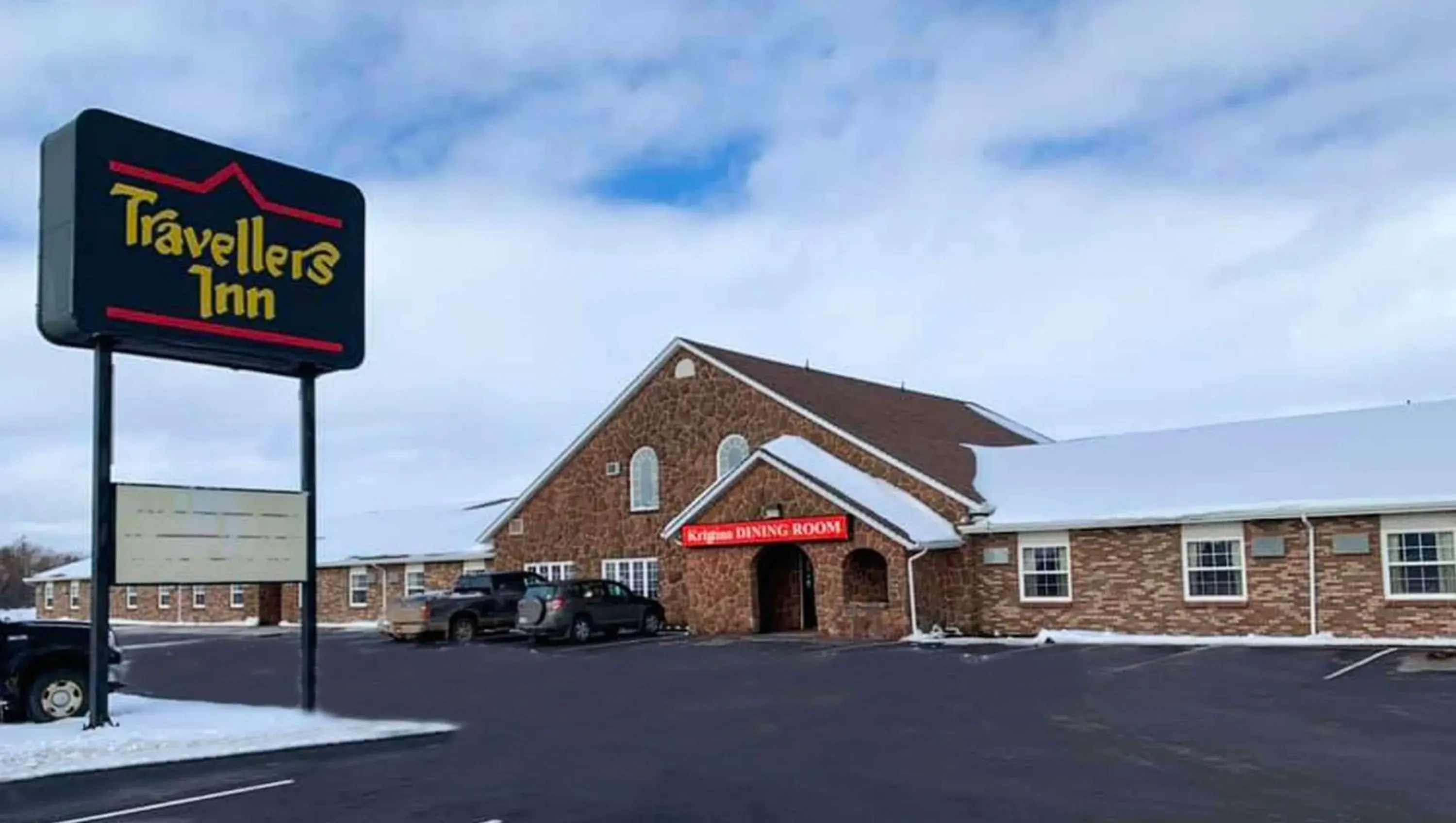 Property building in Traveller's Inn Prince Edward Island