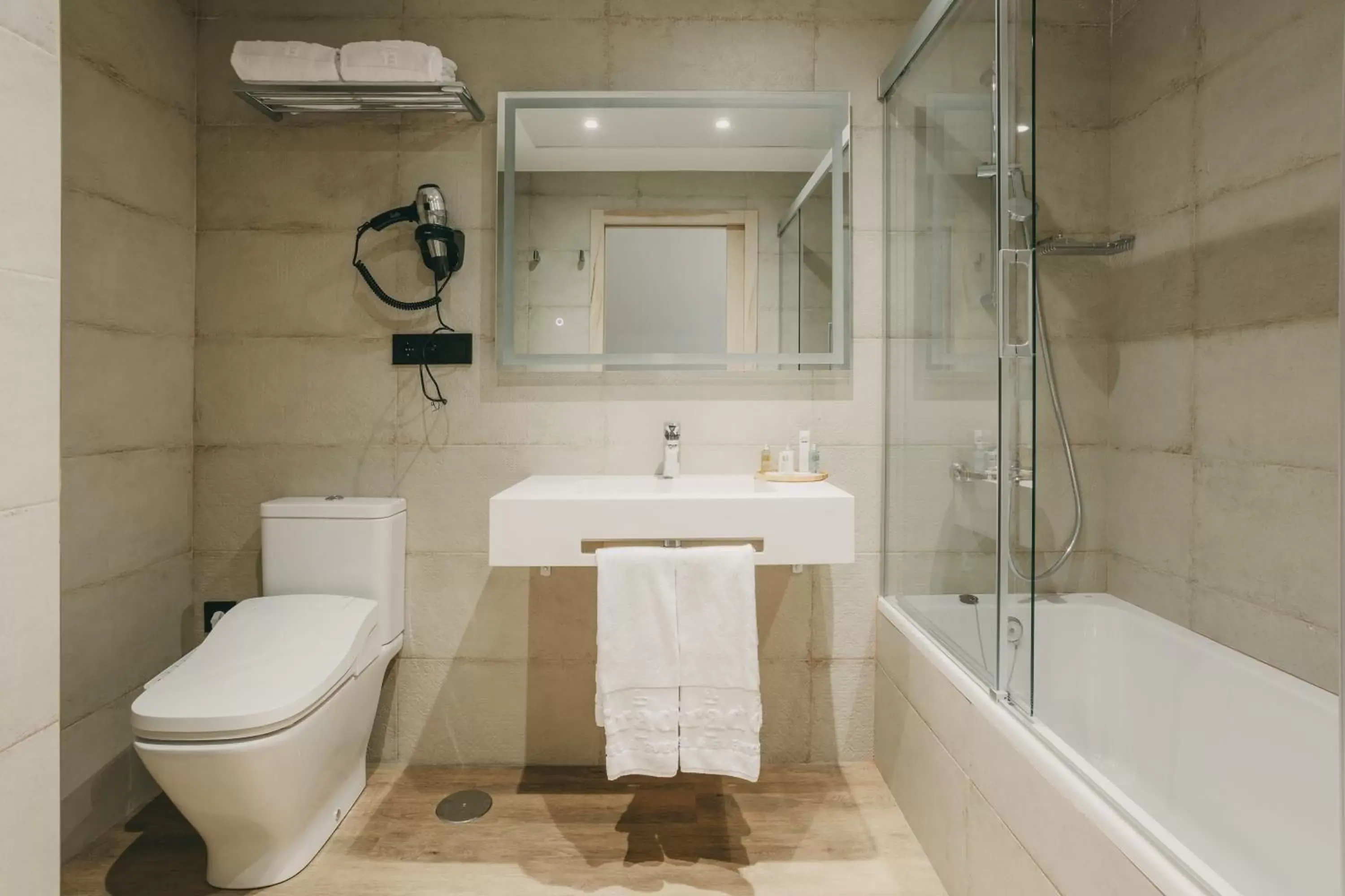 Bathroom in Hotel El Mirador