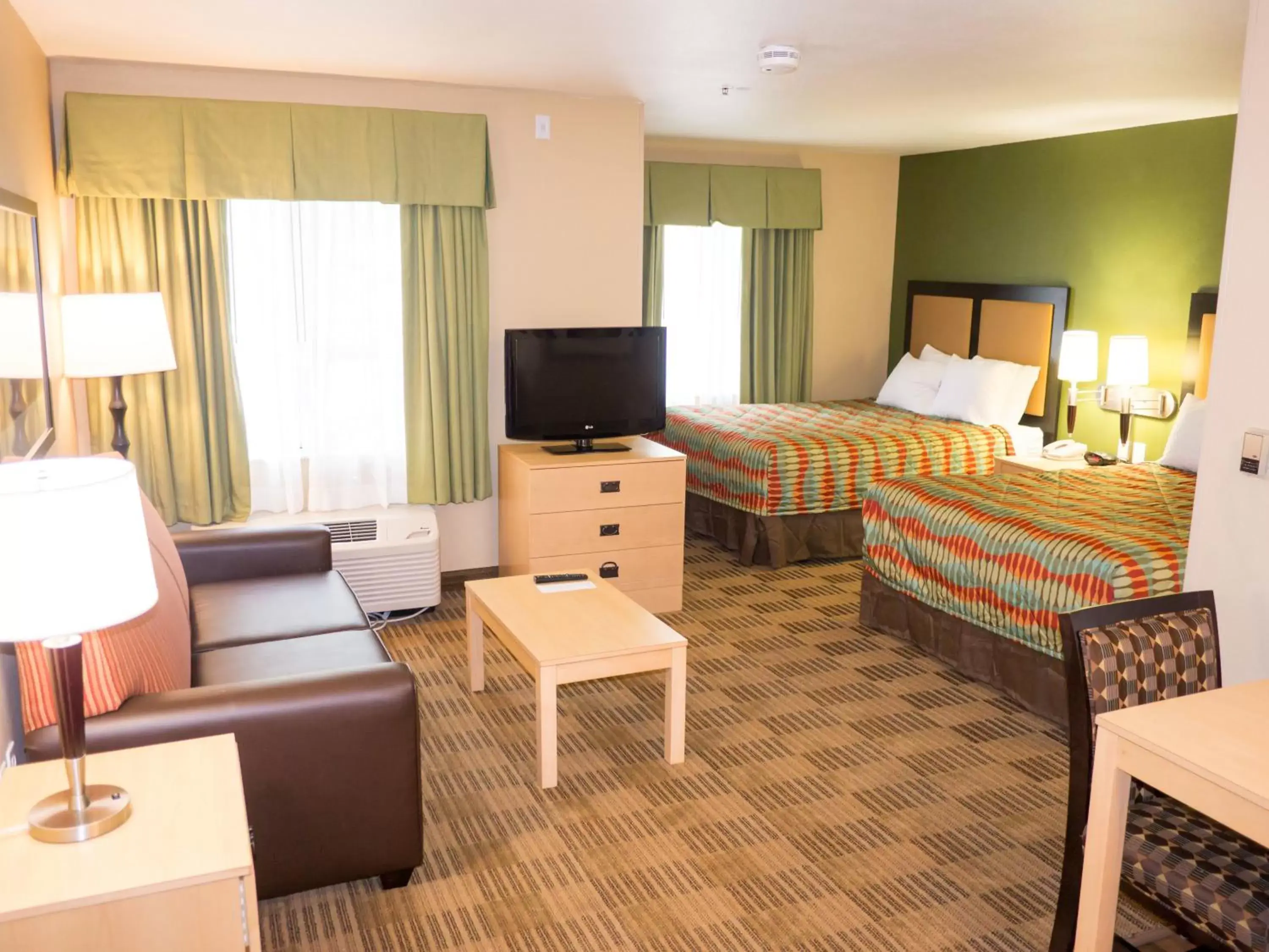 Bedroom in Extended Stay America Suites - Orlando - Lake Buena Vista