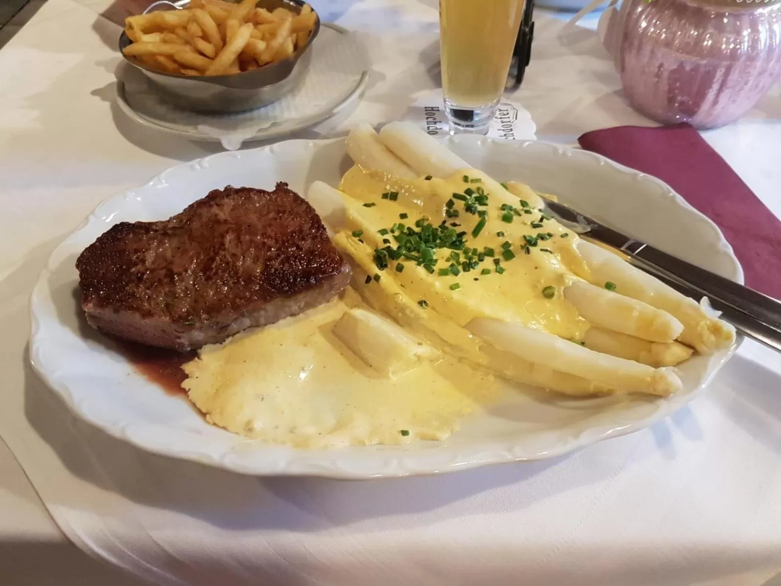 Food and drinks in Hotel Eleon