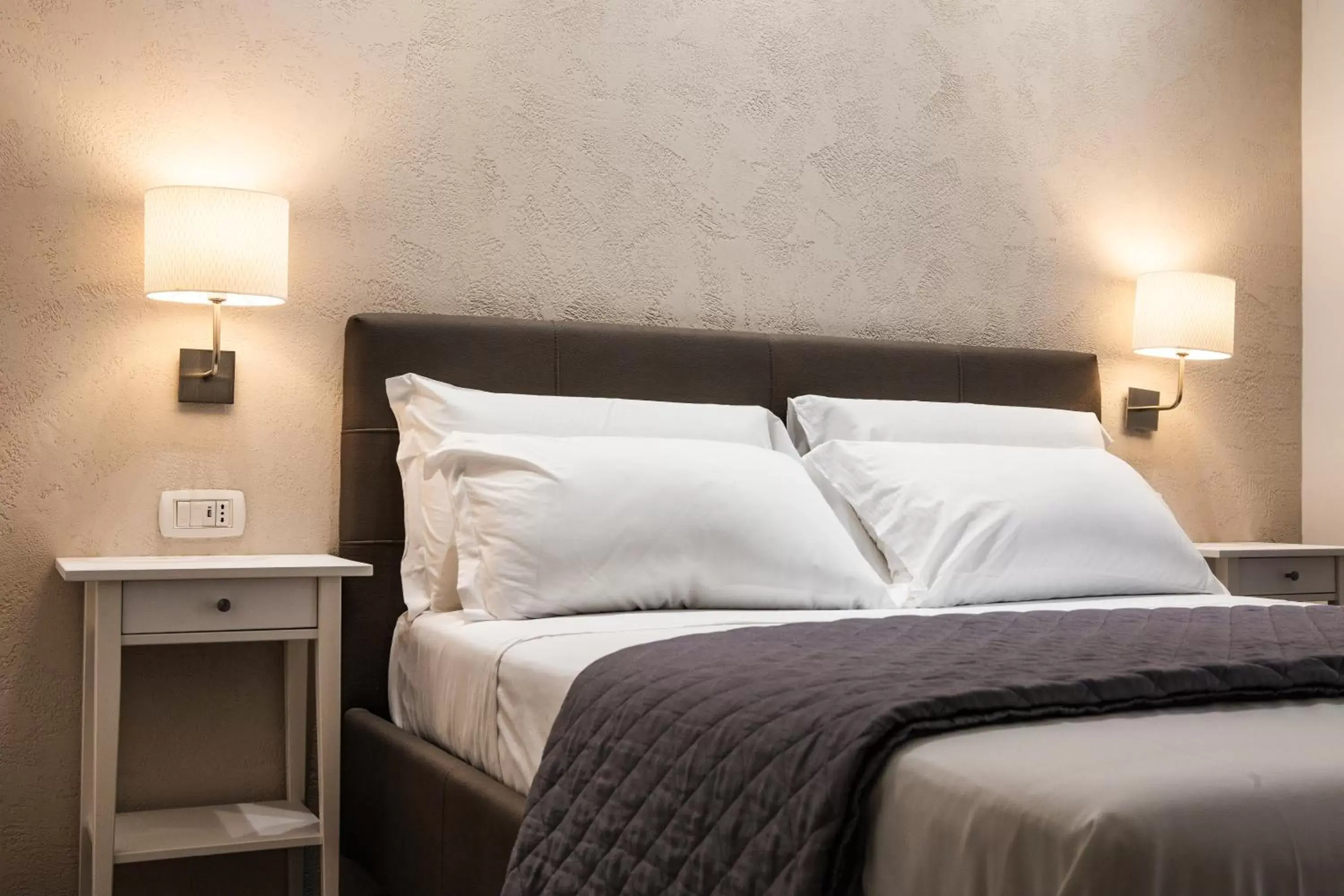 Bed in Prestige Rooms Chiaia