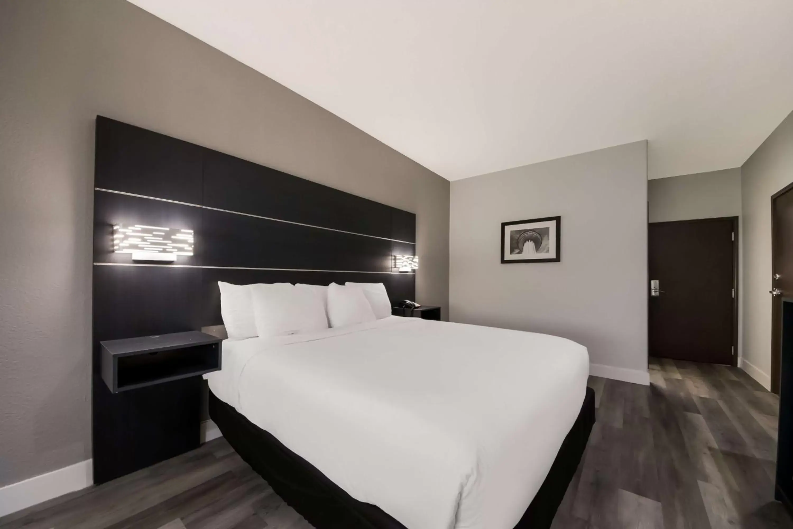 Bedroom, Bed in Best Western SeaWorld San Antonio Bedroom, Bed in Best Western SeaWorld San Antonio