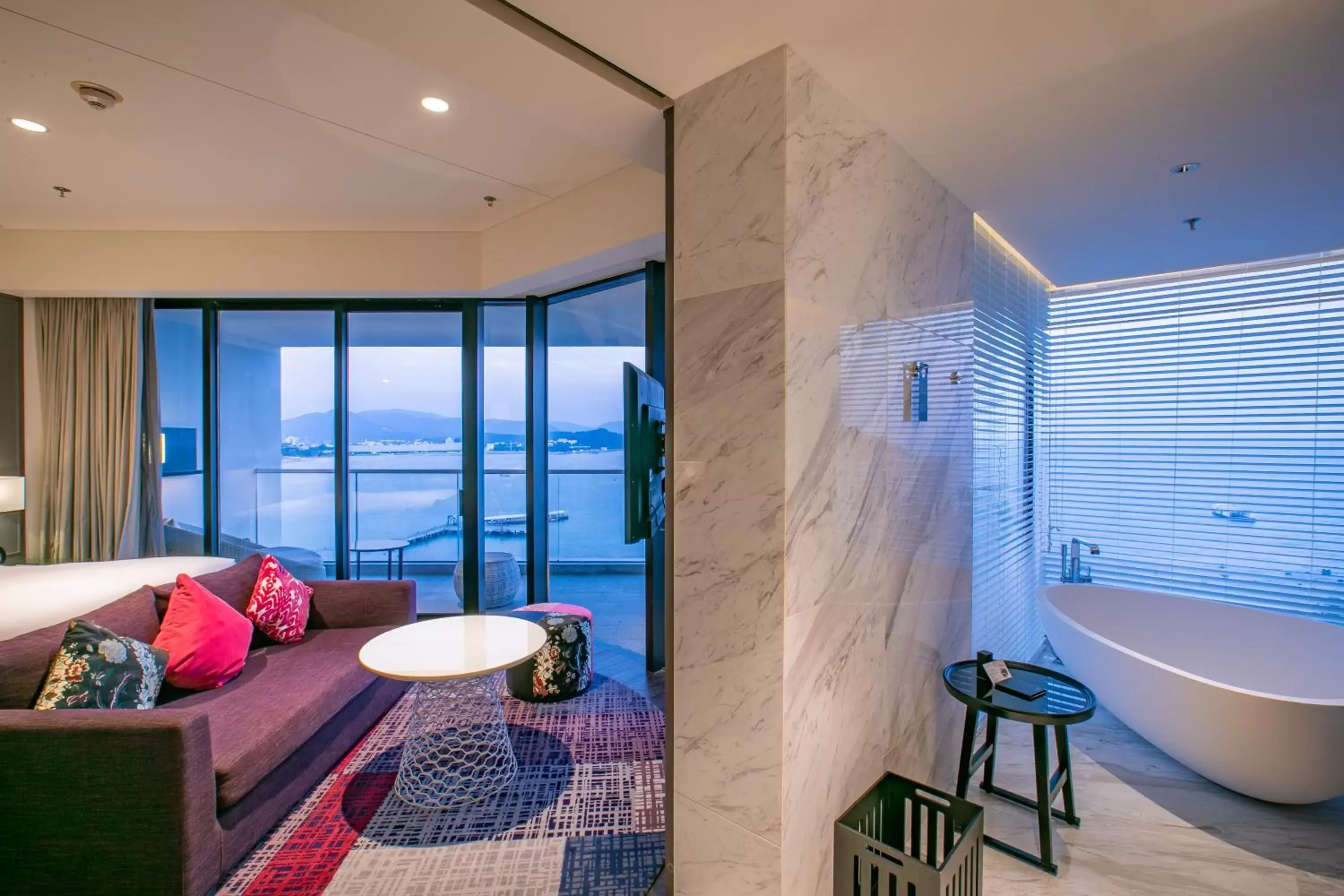 Bathroom in The Shanhaitian Resort Sanya, Autograph Collection