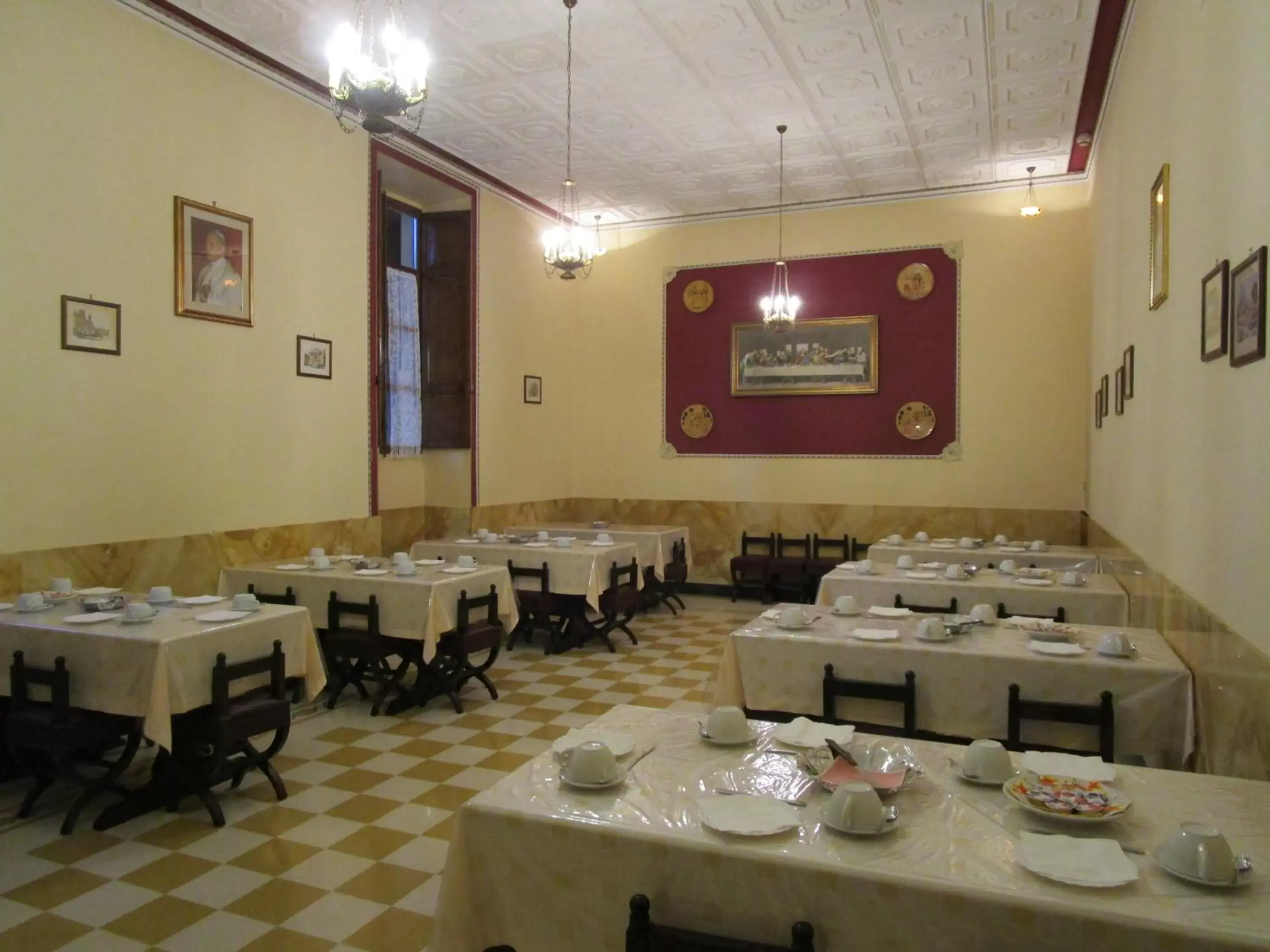 Restaurant/Places to Eat in Casa S. Giuseppe di Cluny