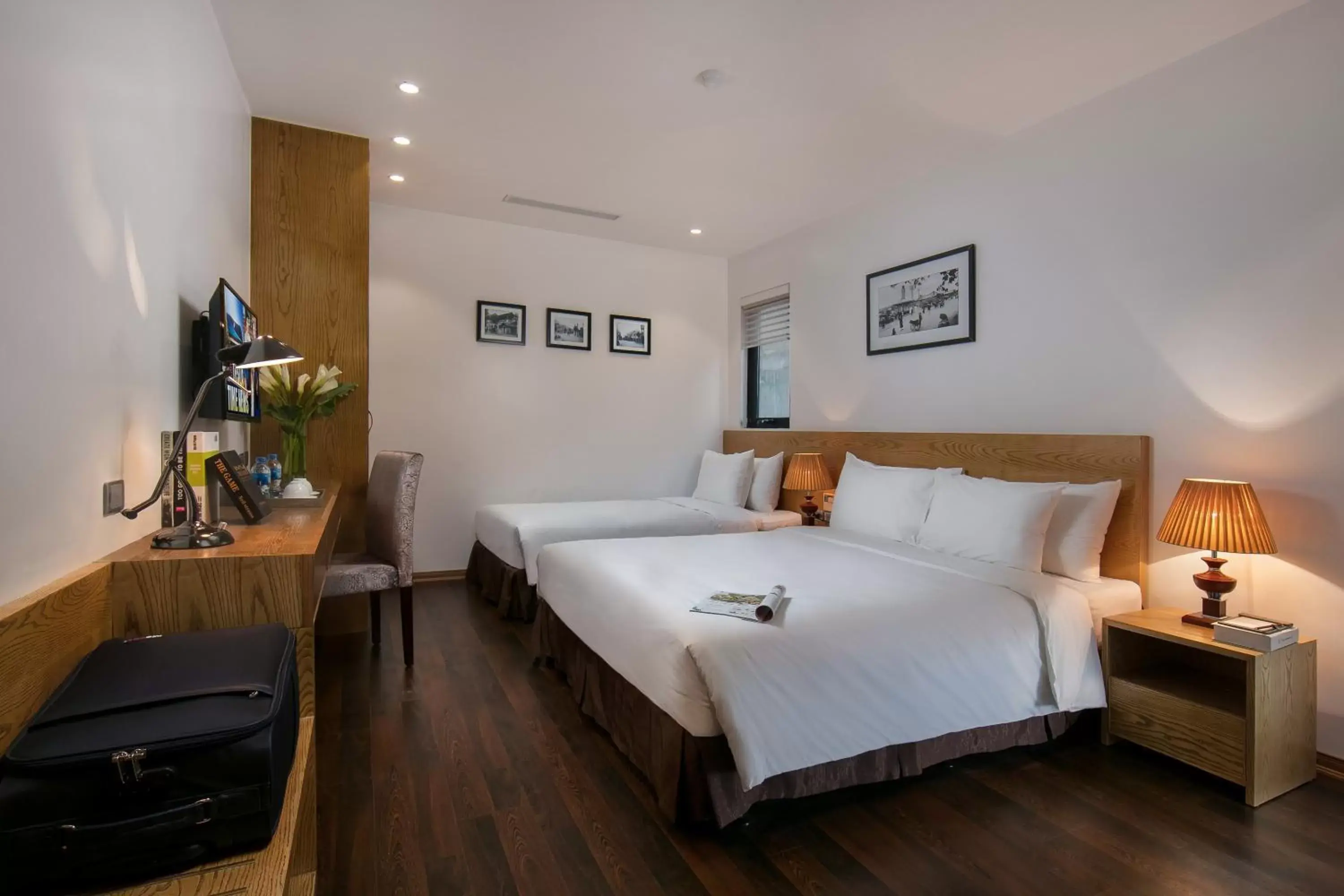 Property building, Bed in Hanoi Paon Hotel & Spa