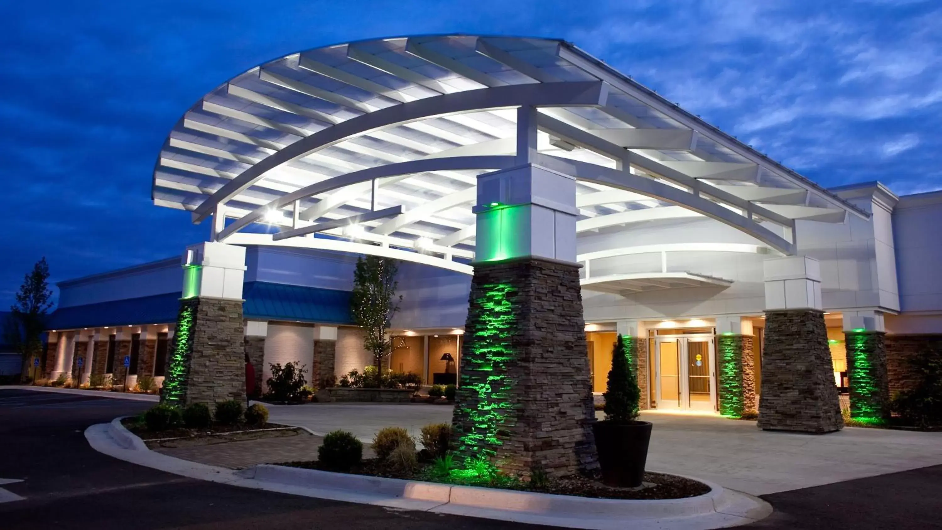 Property Building in Holiday Inn Grand Haven-Spring Lake, an IHG Hotel