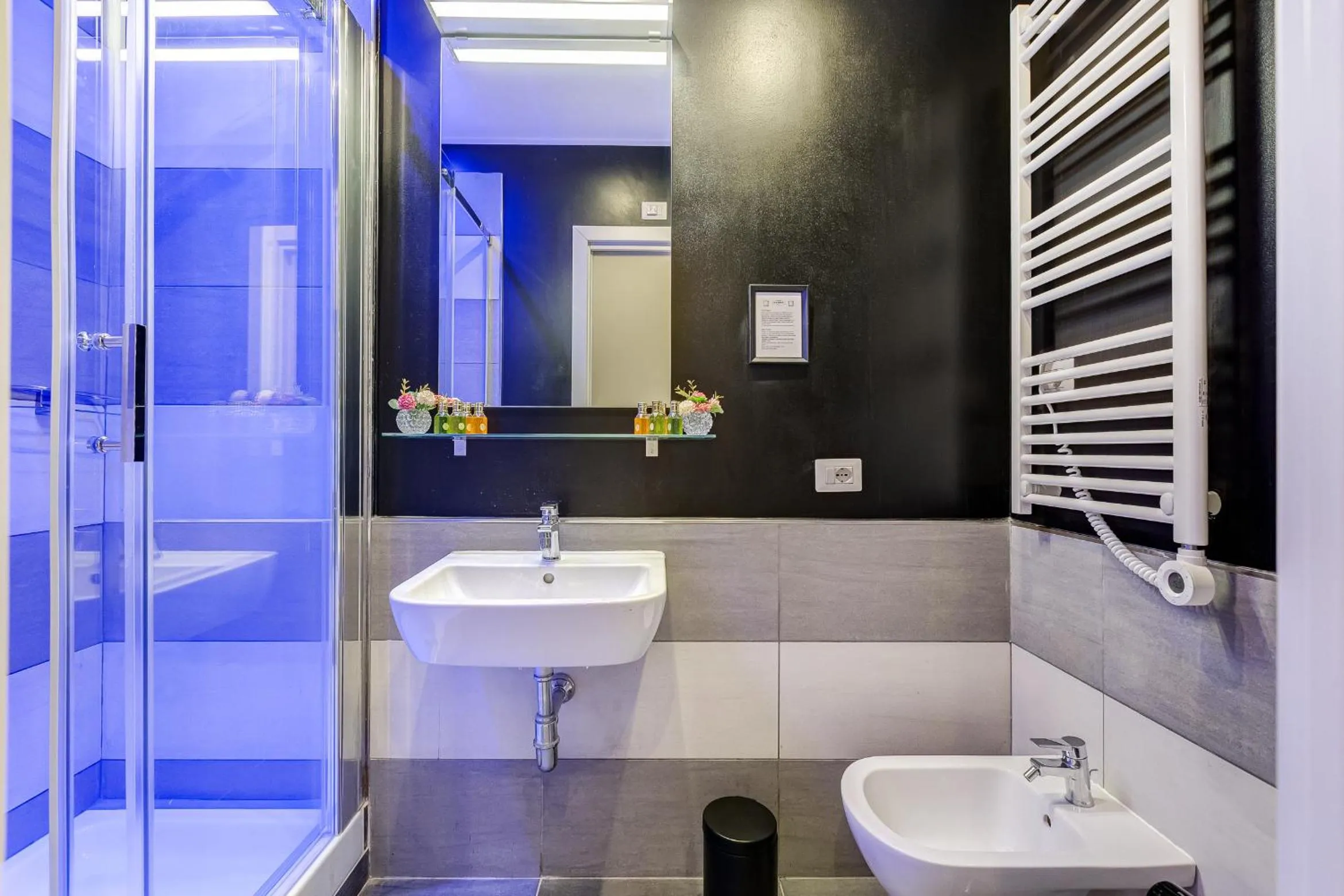 Toilet in Hanky Suite