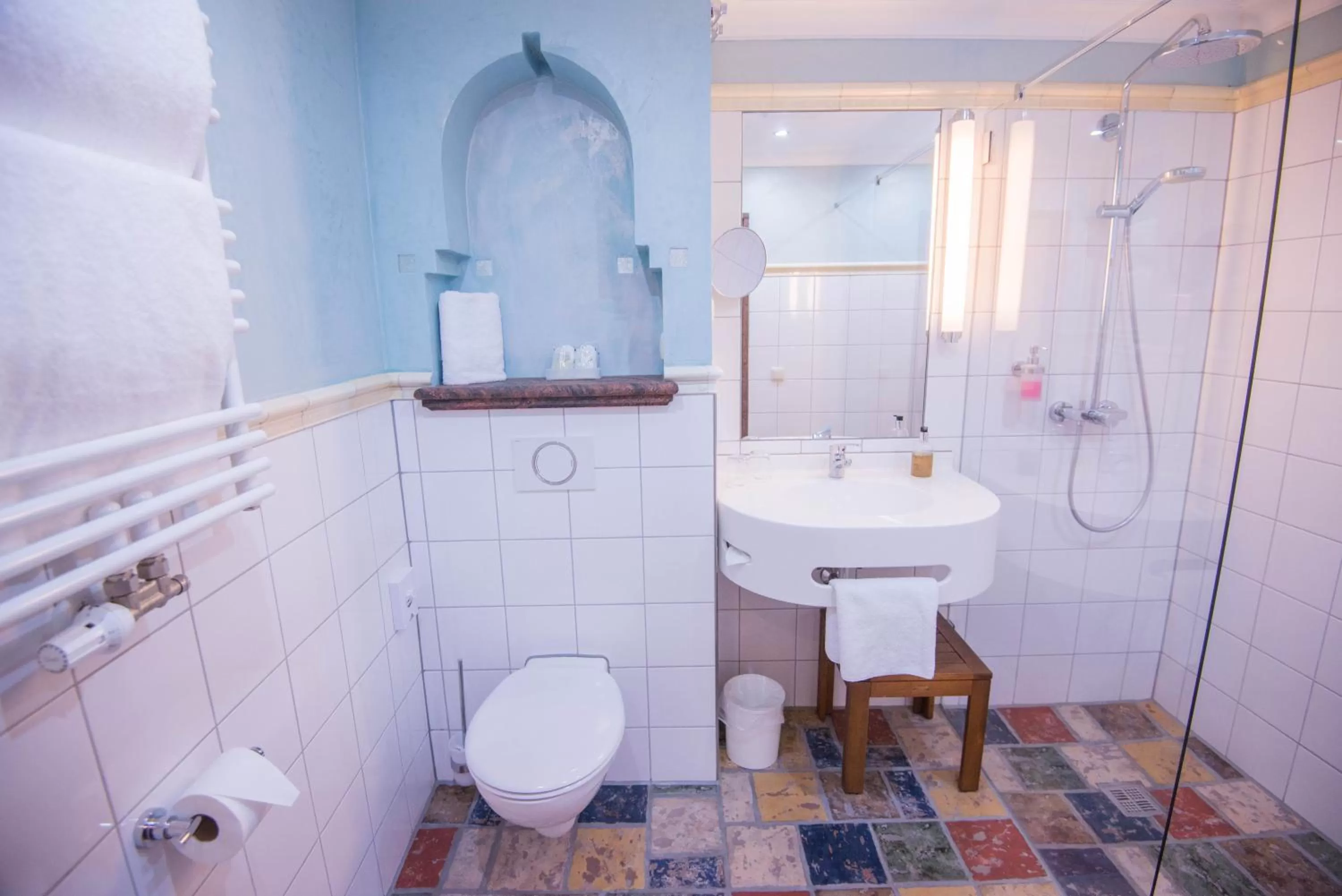 Photo of the whole room in Ringhotel Alpenhof - Patchworkhotel