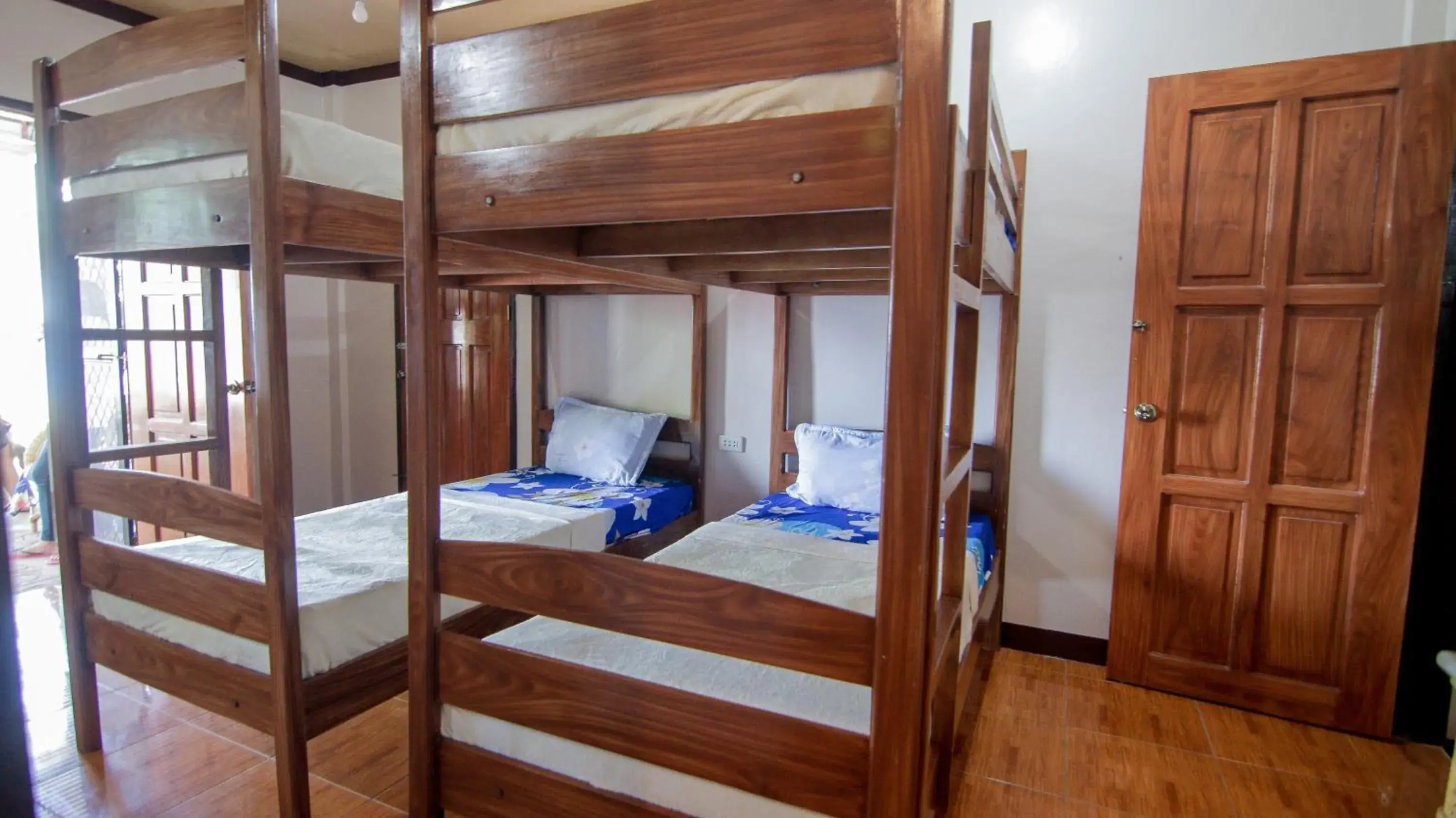 Bed, Bunk Bed in Gratum Beach Resort