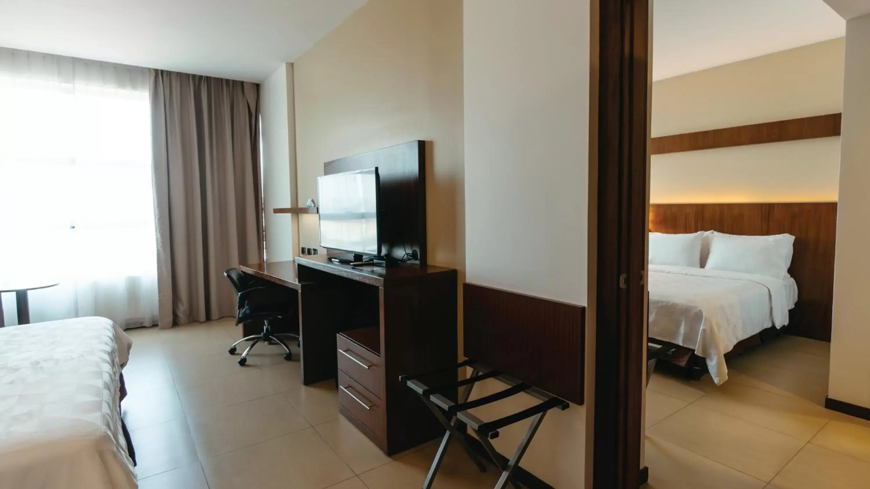 Standard King Room - Accessible in Holiday Inn Guayaquil Airport by IHG Standard King Room - Accessible in Holiday Inn Guayaquil Airport by IHG