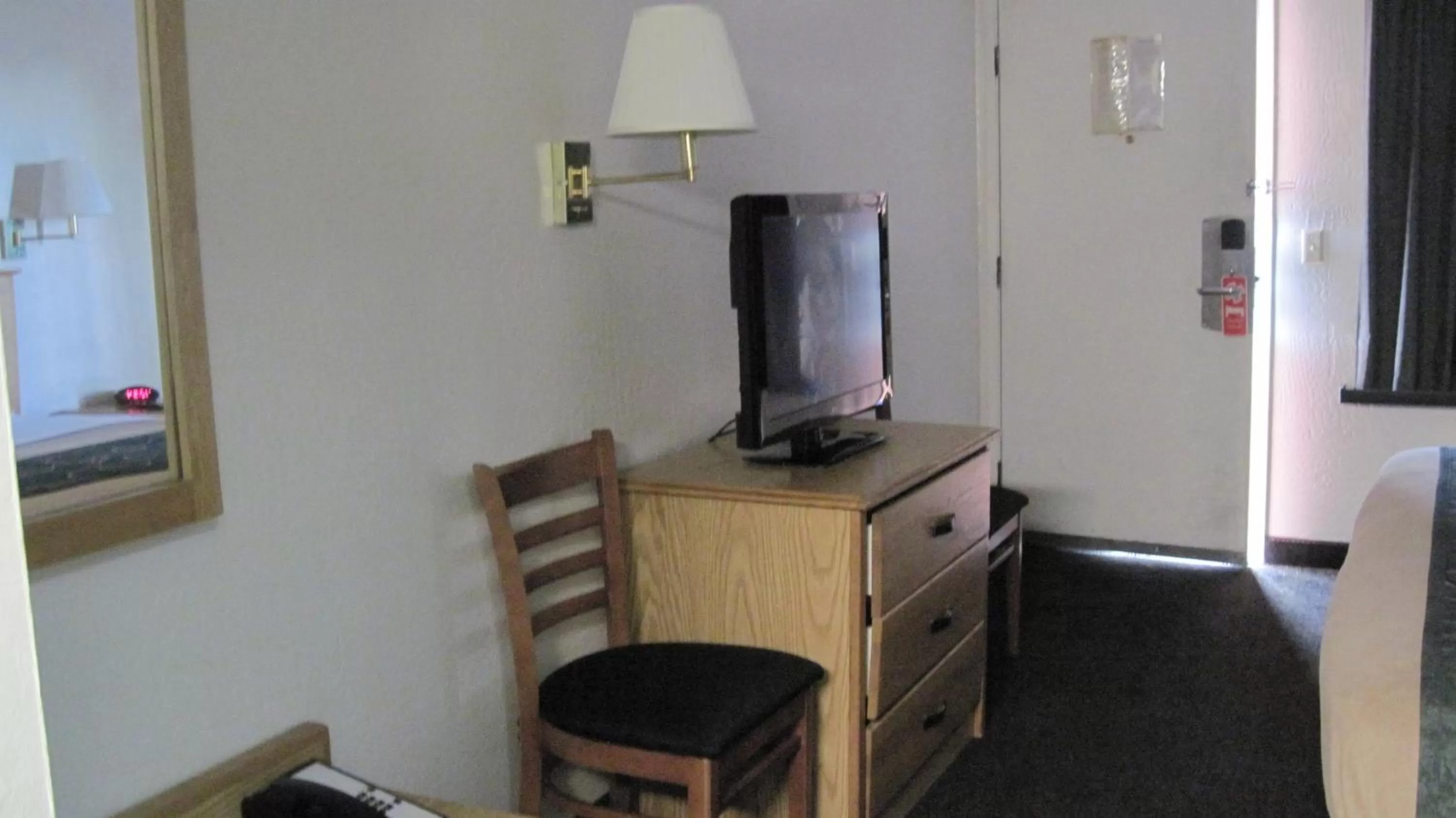 Bedroom in Travelodge by Wyndham Winslow