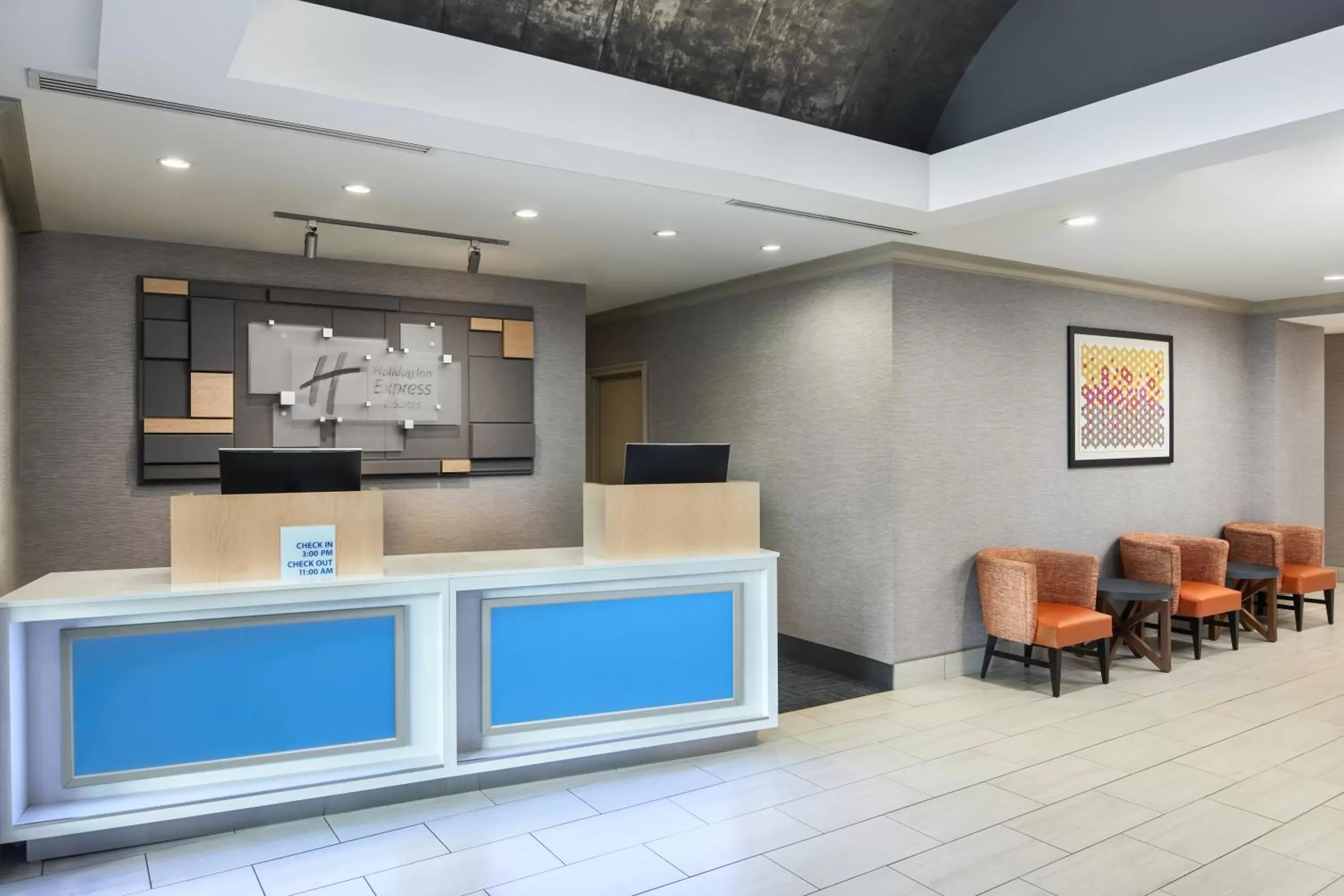 Lobby/Reception in Holiday Inn Express & Suites I-26 & Us 29 At Westgate Mall, an IHG Hotel