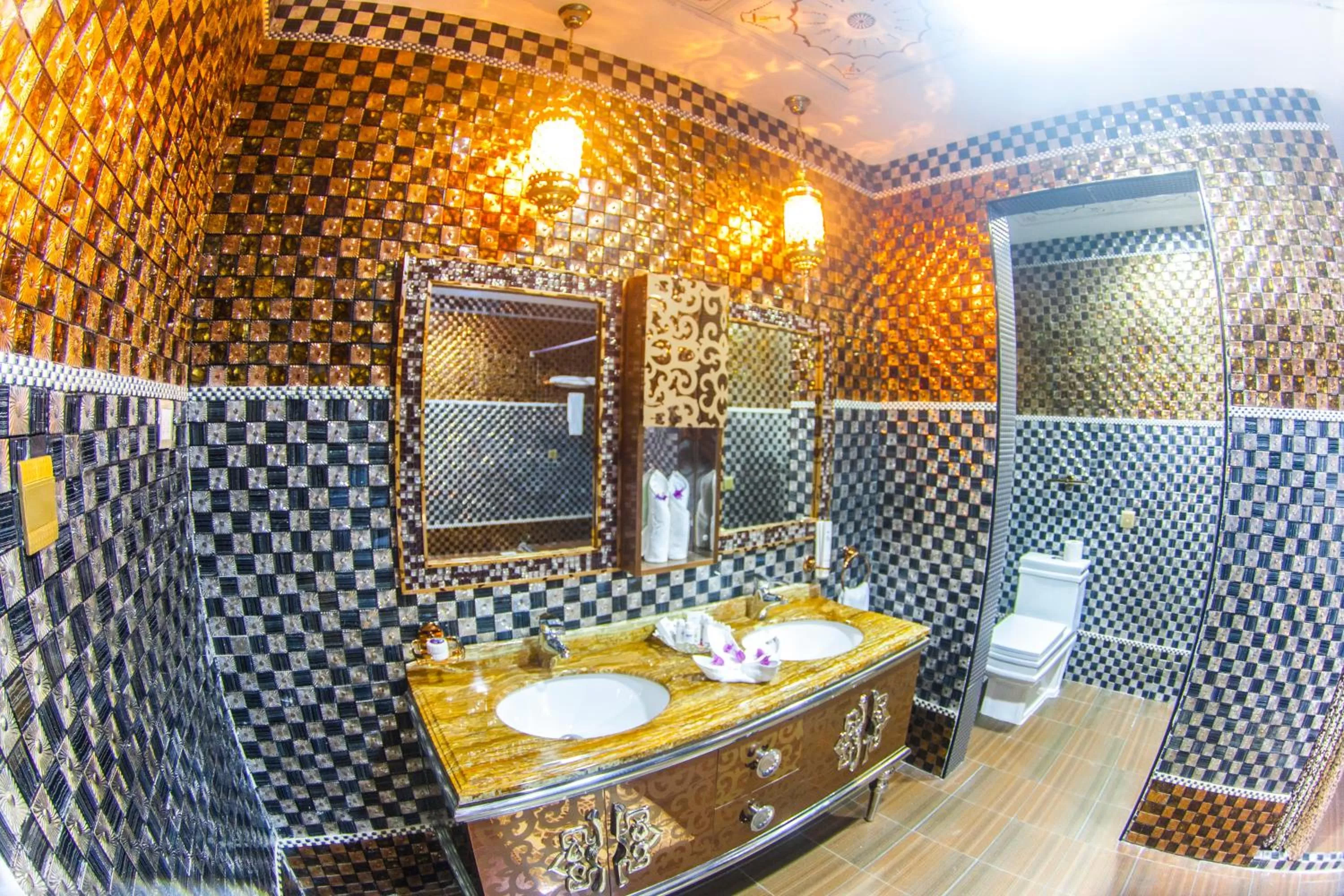 Bathroom in Madinat Al Bahr Business & Spa Hotel