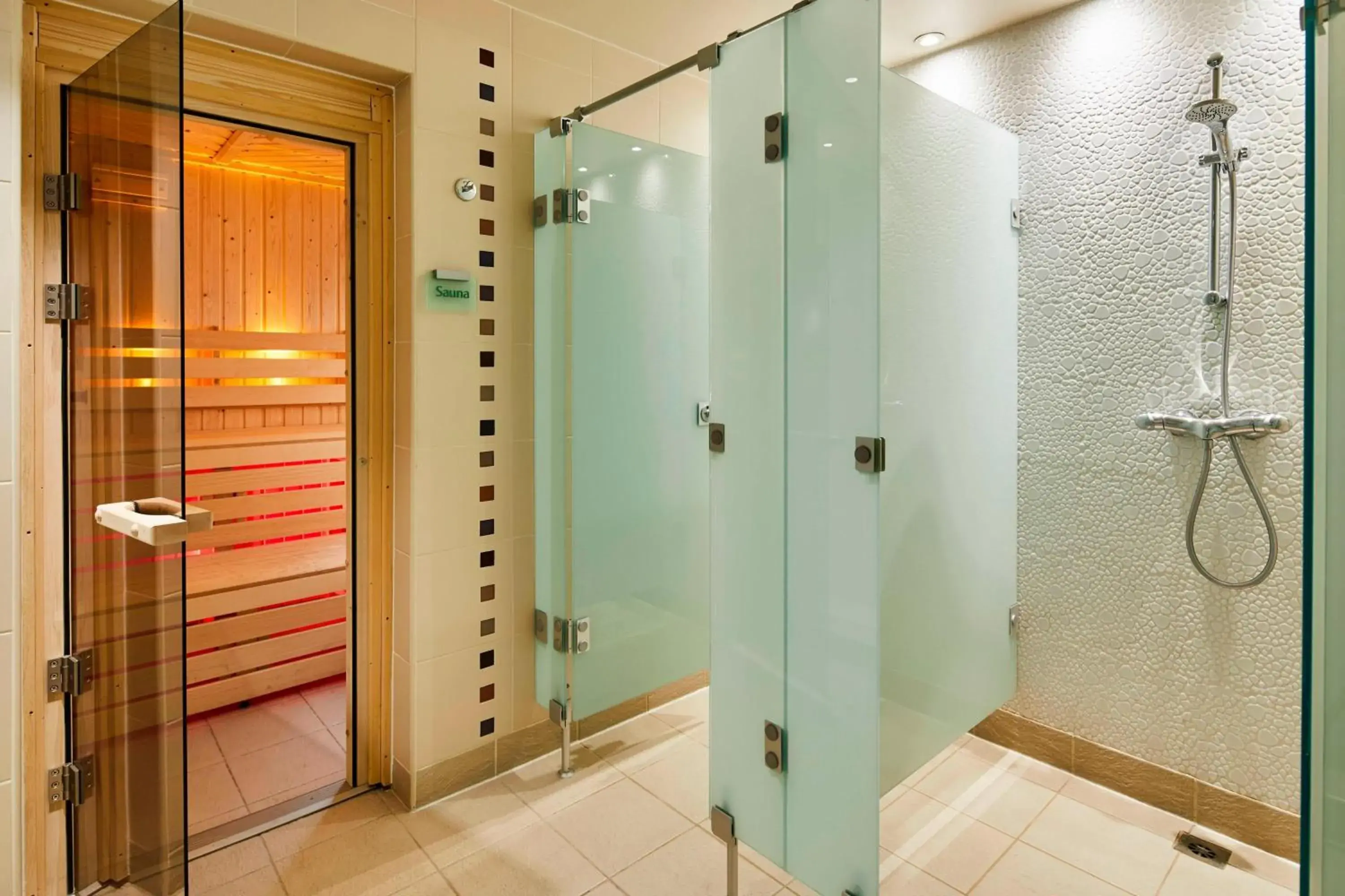 Bathroom in Marriott Executive Apartments London, Canary Wharf