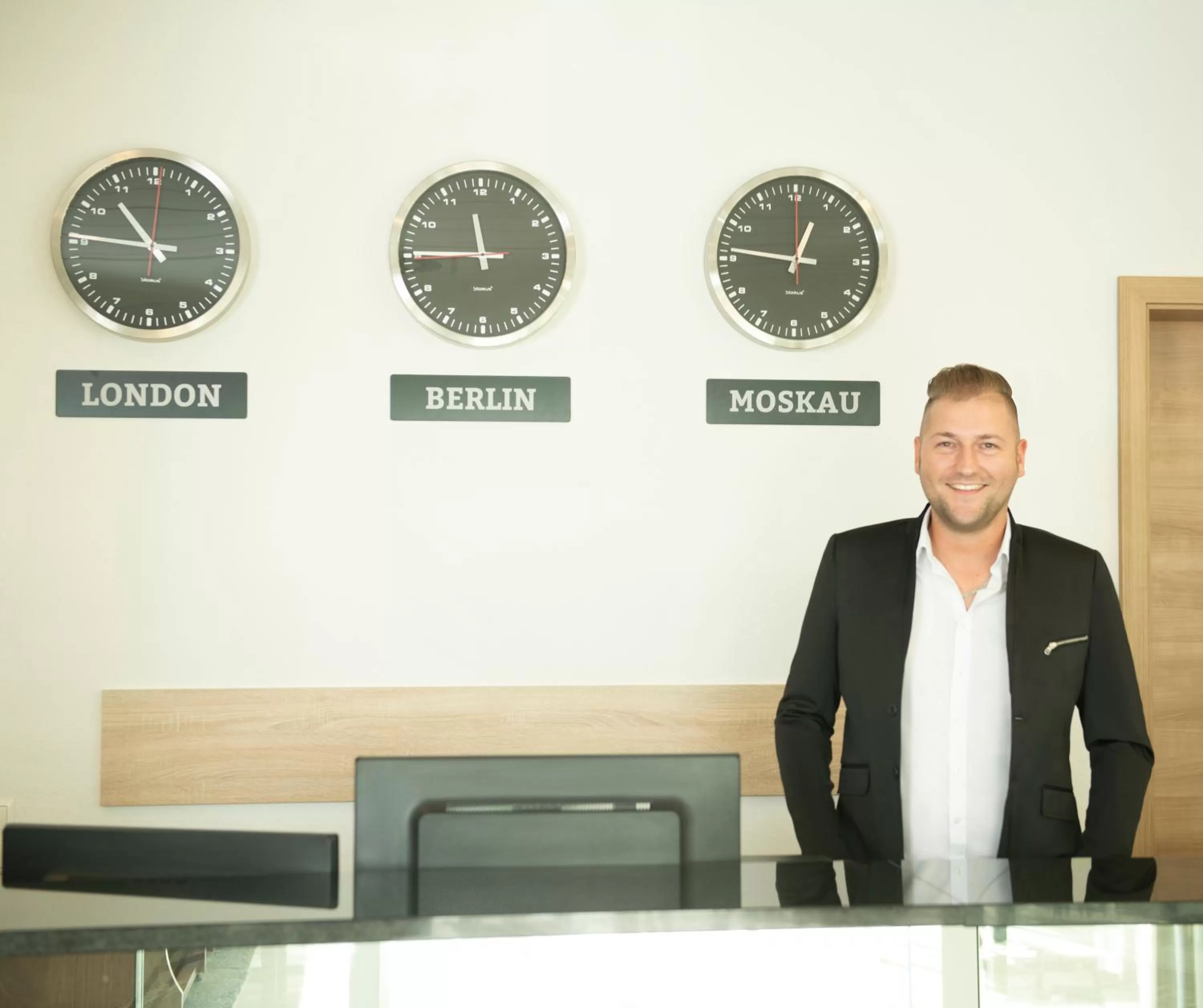Lobby or reception in Stadthotel Donauwörth