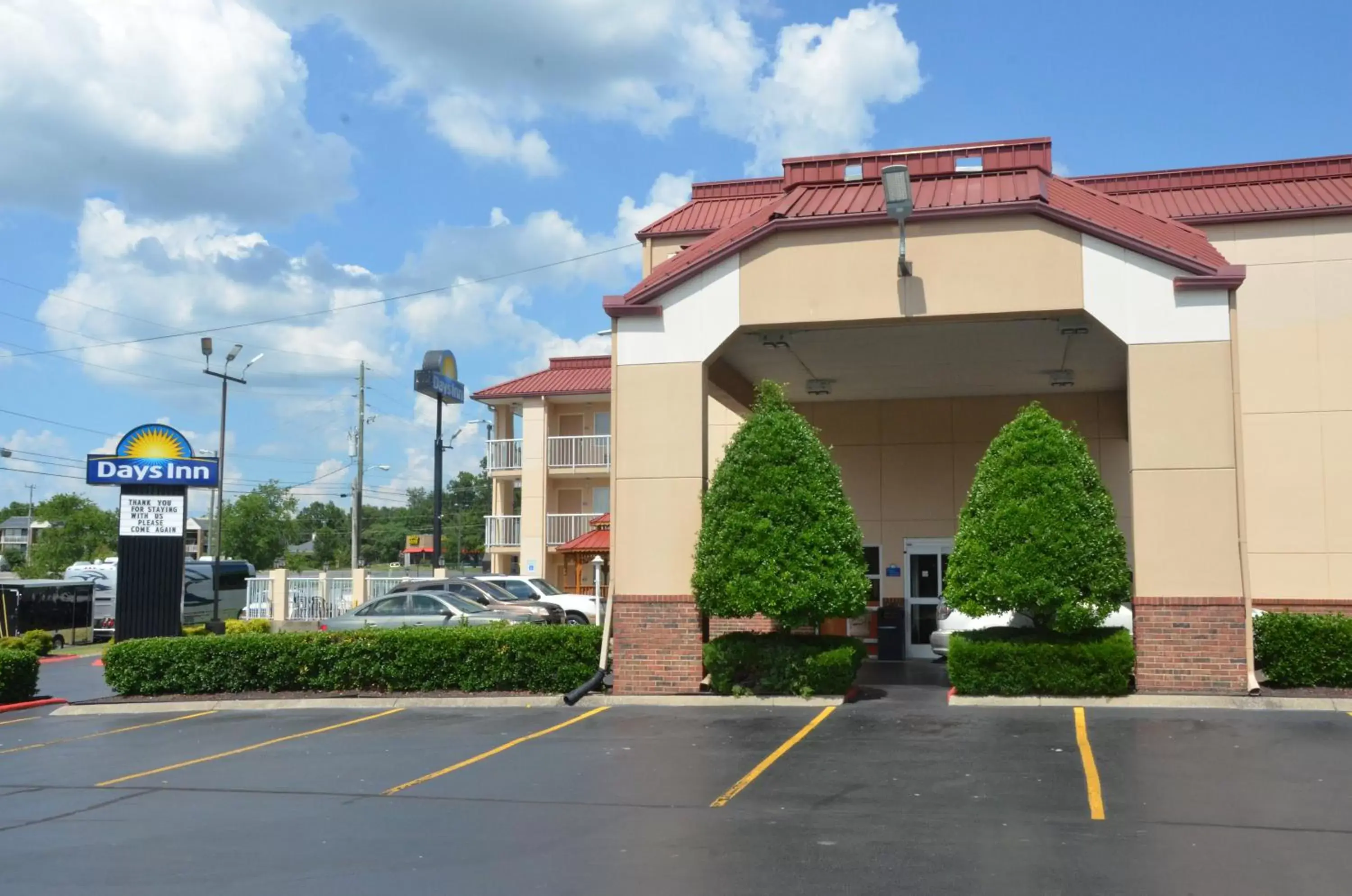 Facade/entrance, Property Building in Days Inn by Wyndham Airport Nashville East