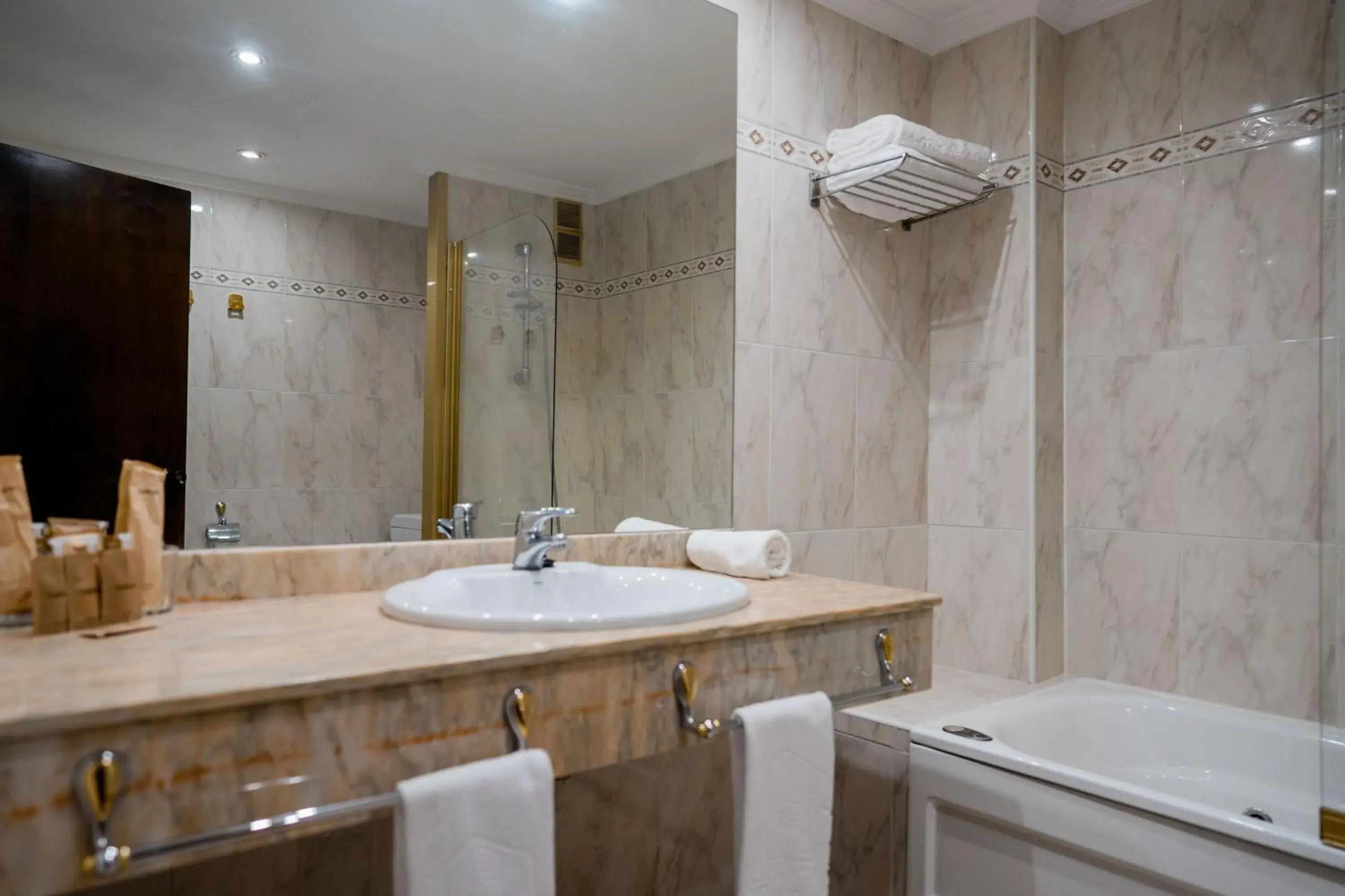 Bathroom in Sercotel Hotel Bahia de Vigo