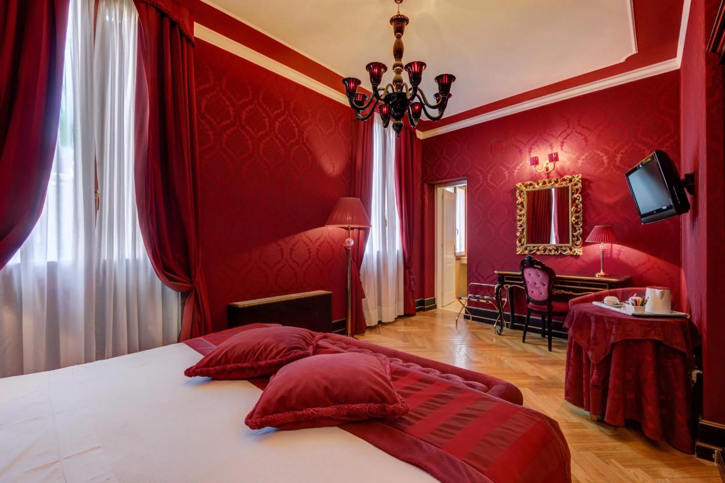 Photo of the whole room, Bed in Hotel Al Duca Di Venezia