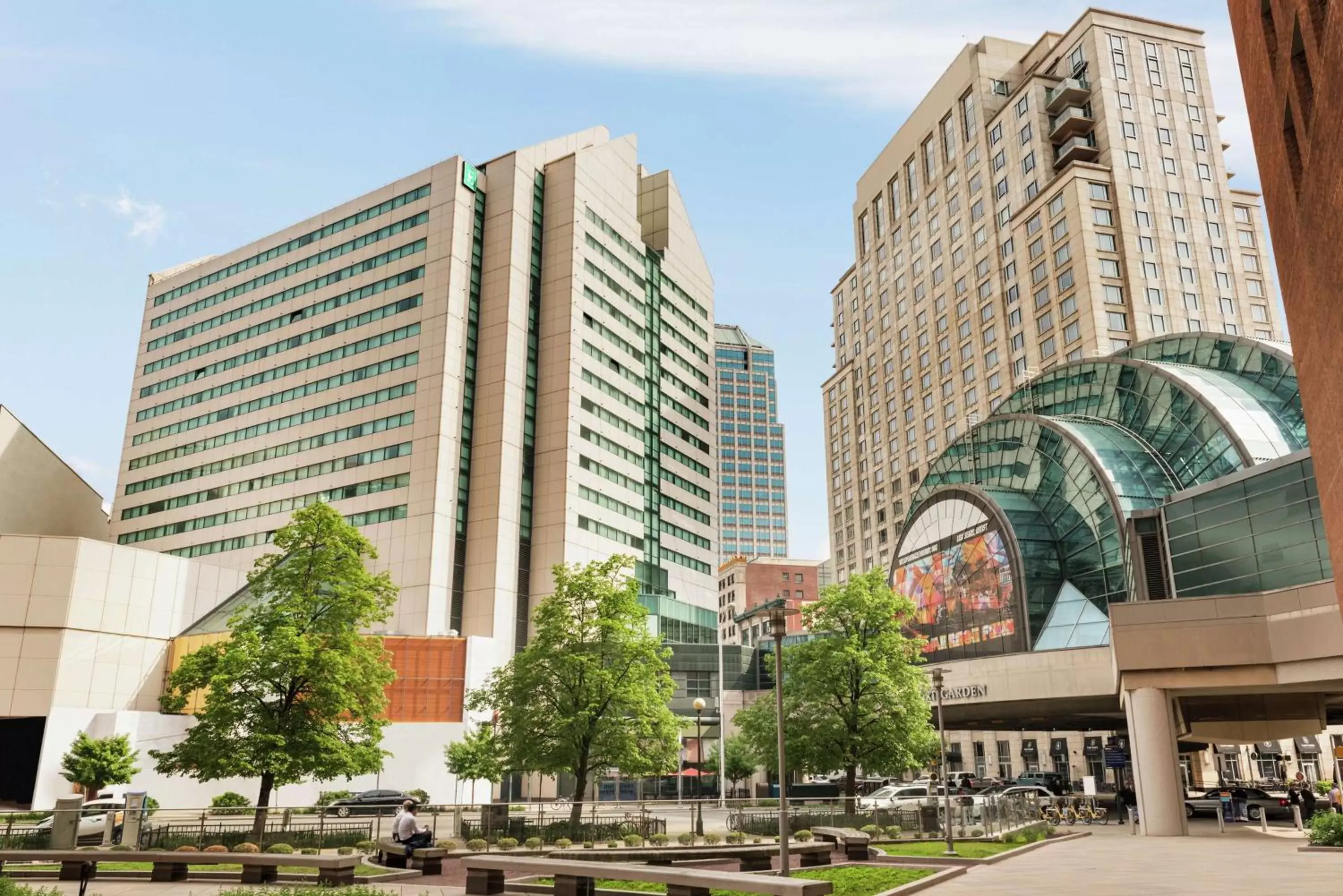 Property Building in Embassy Suites by Hilton Indianapolis Downtown