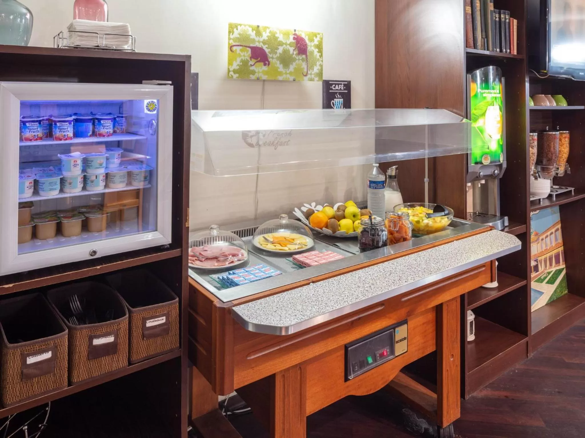 Food in Noemys Toulon La Valette - Hotel restaurant avec piscine