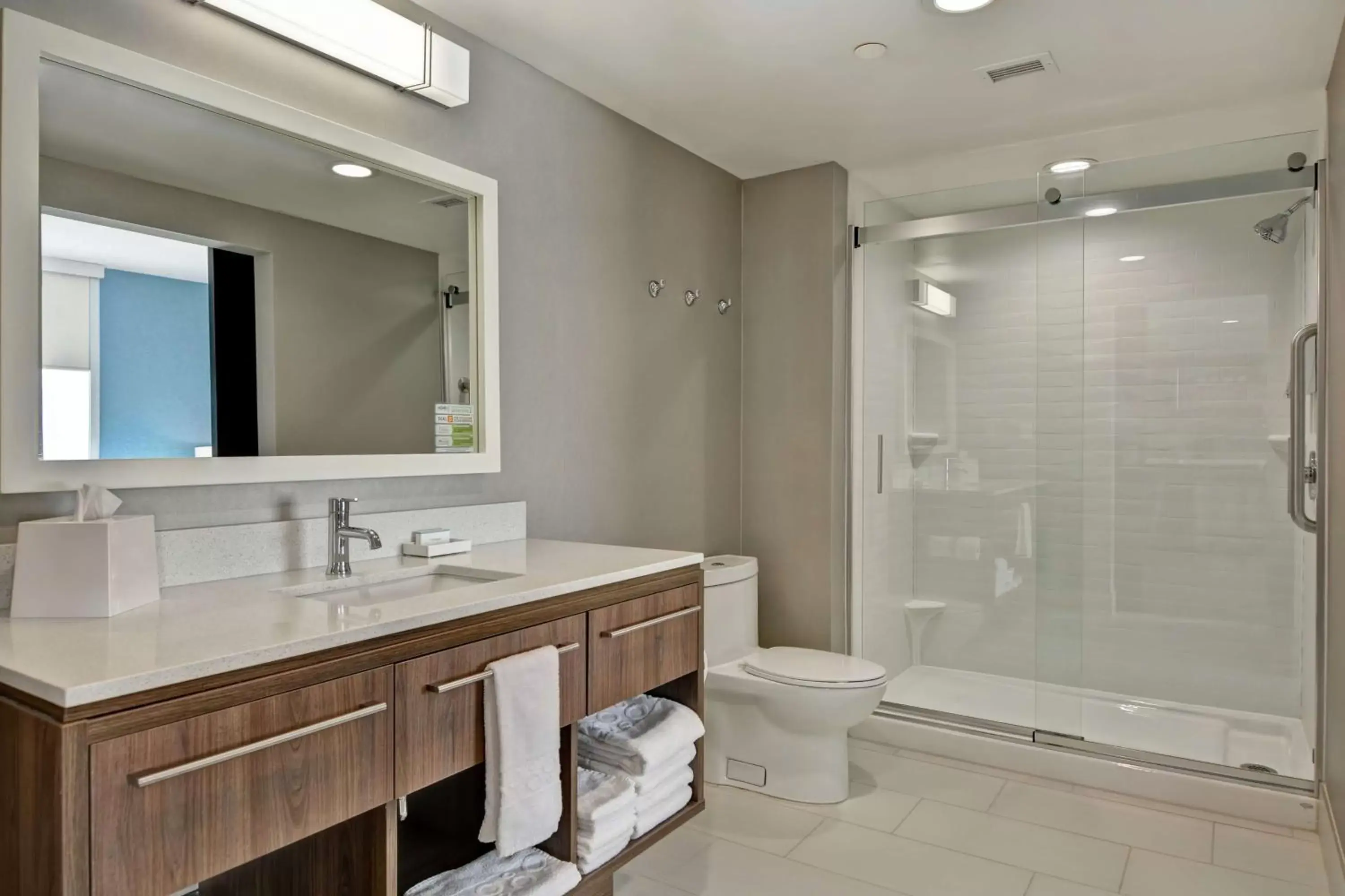 Bathroom in Home2 Suites By Hilton Springdale