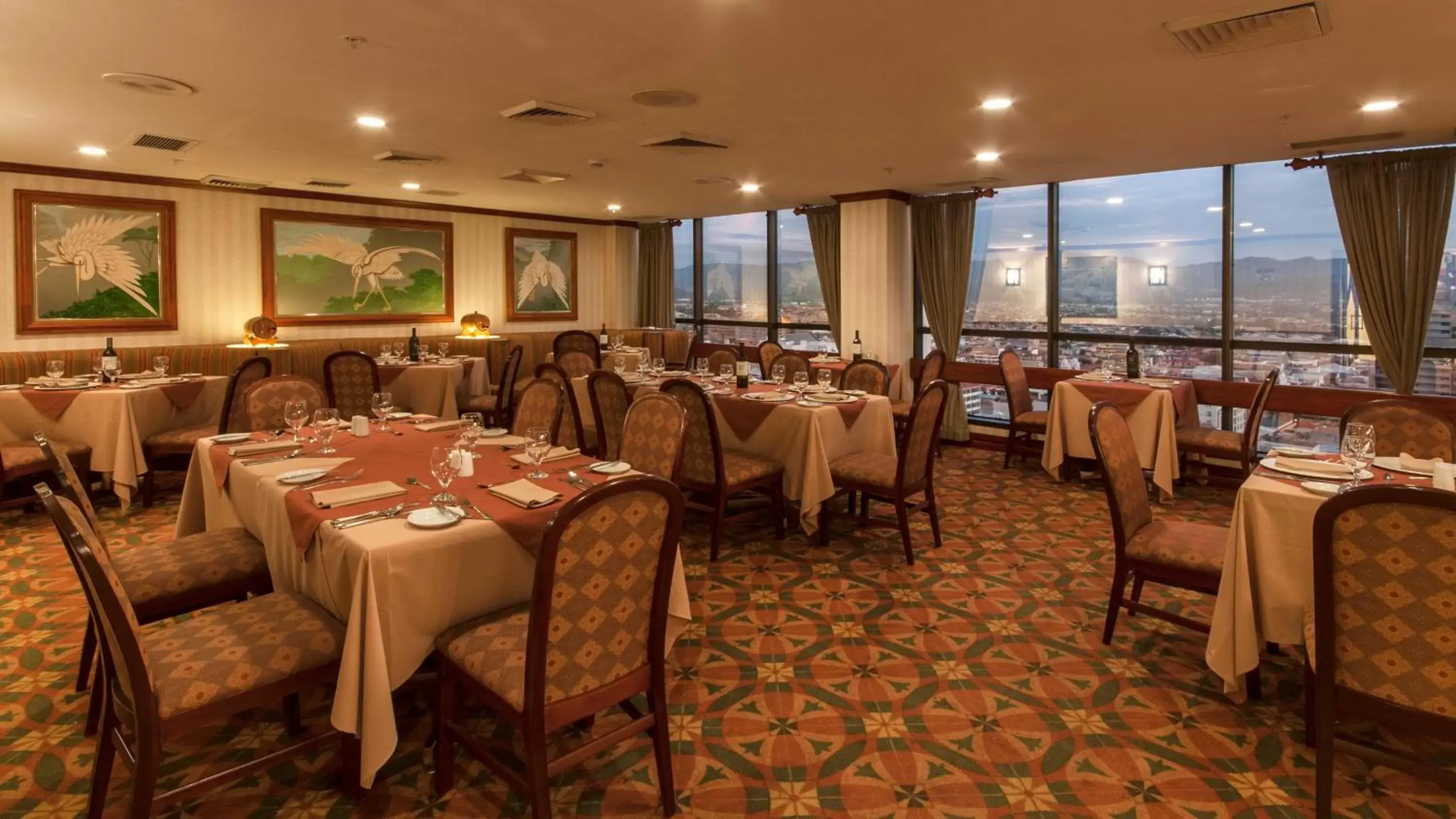 Restaurant/Places to Eat in Holiday Inn San Jose Aurola, an IHG Hotel