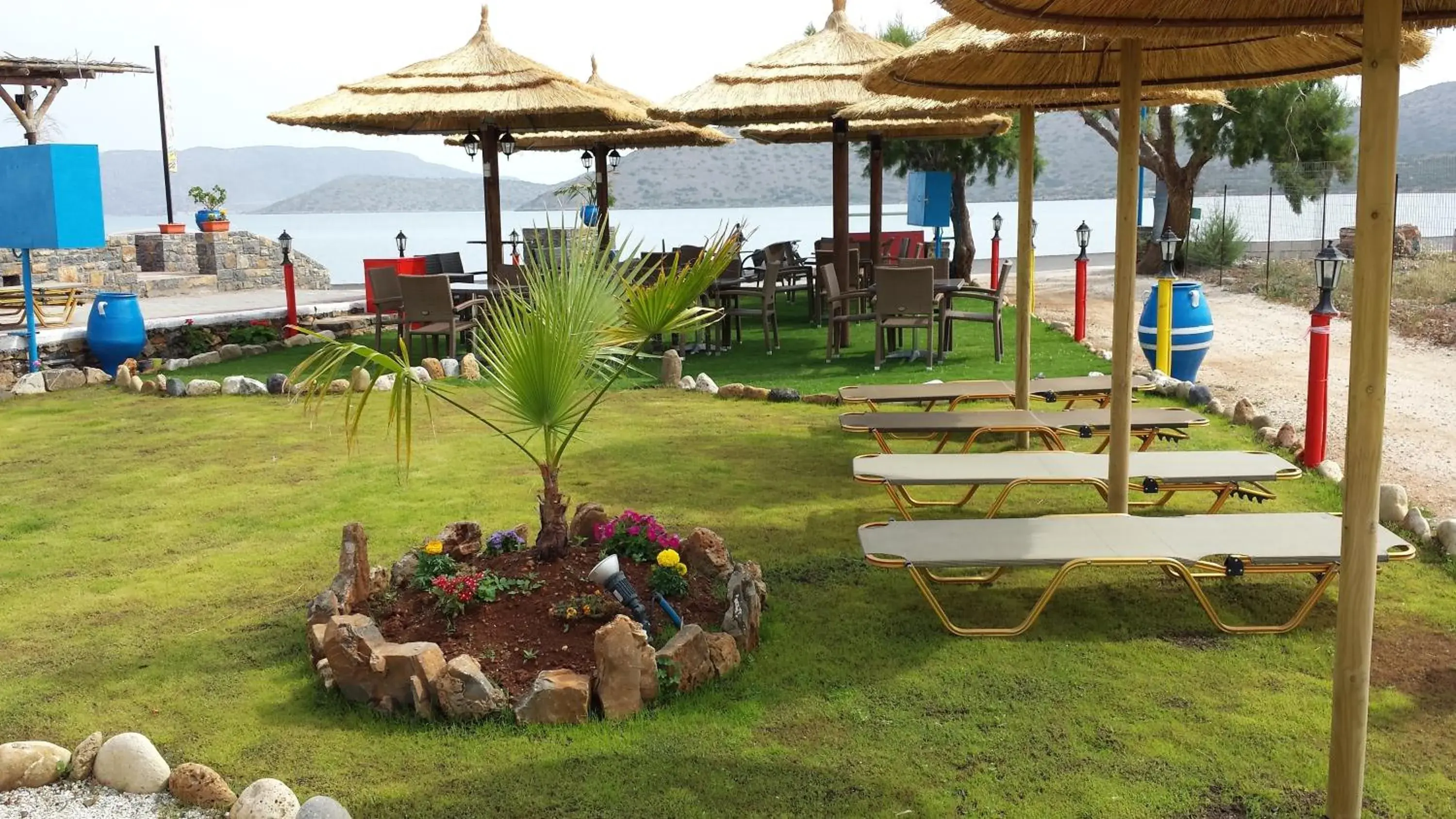Lounge or bar, Garden in Elounda Sunrise Apartments