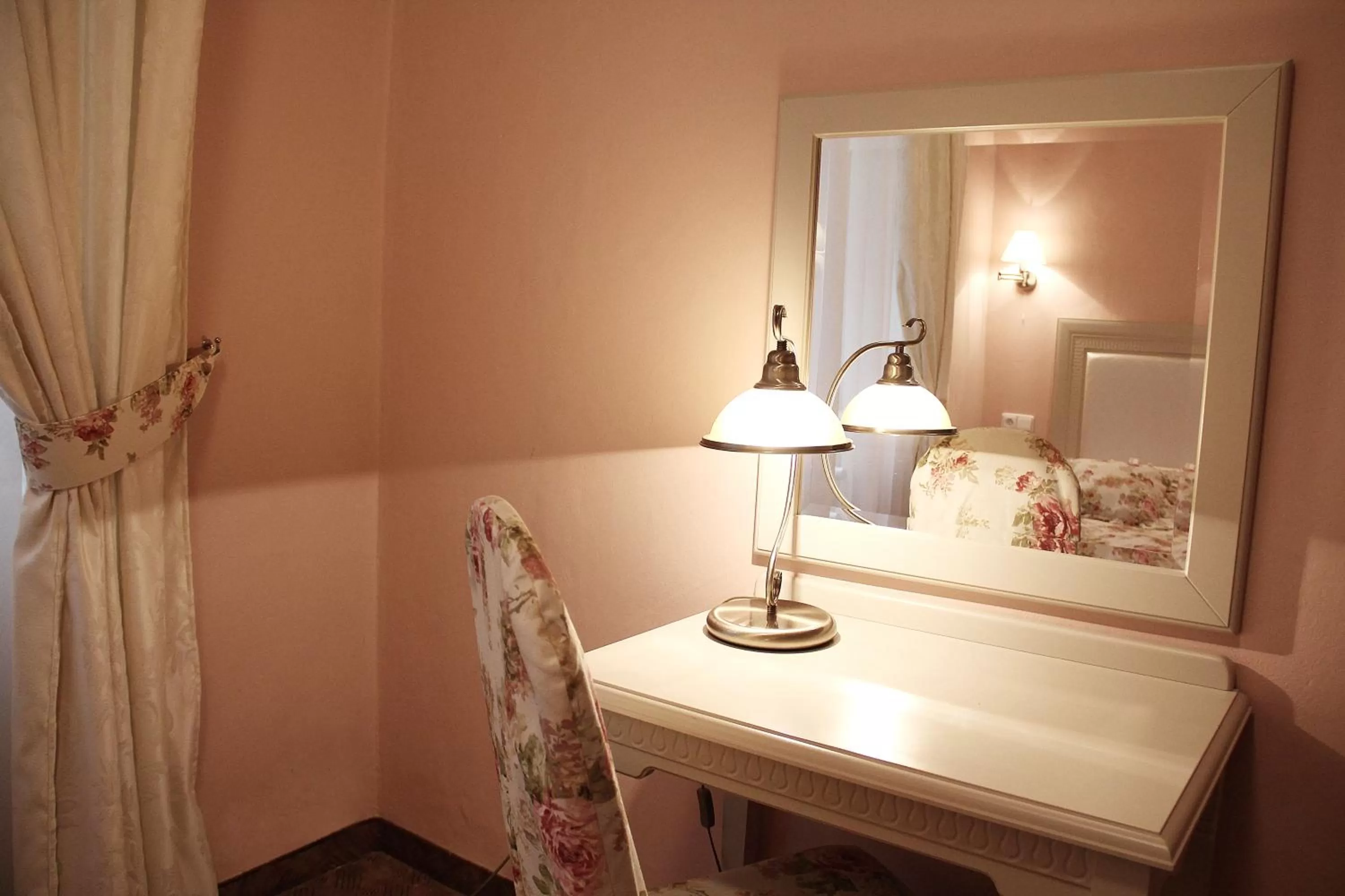 hair dresser, Bed in Zlatý Sloup