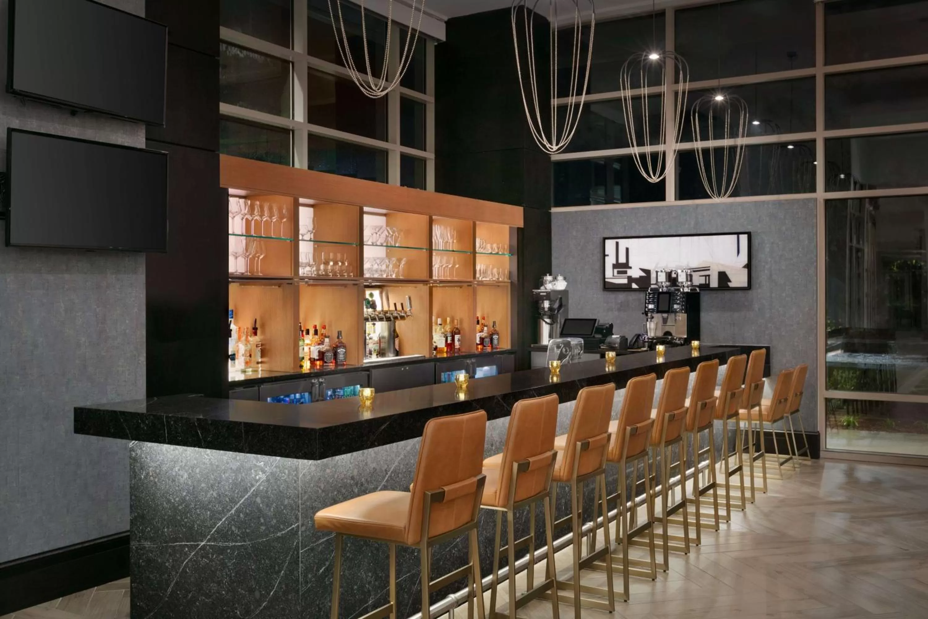 Lounge or bar in Hilton Alpharetta Atlanta