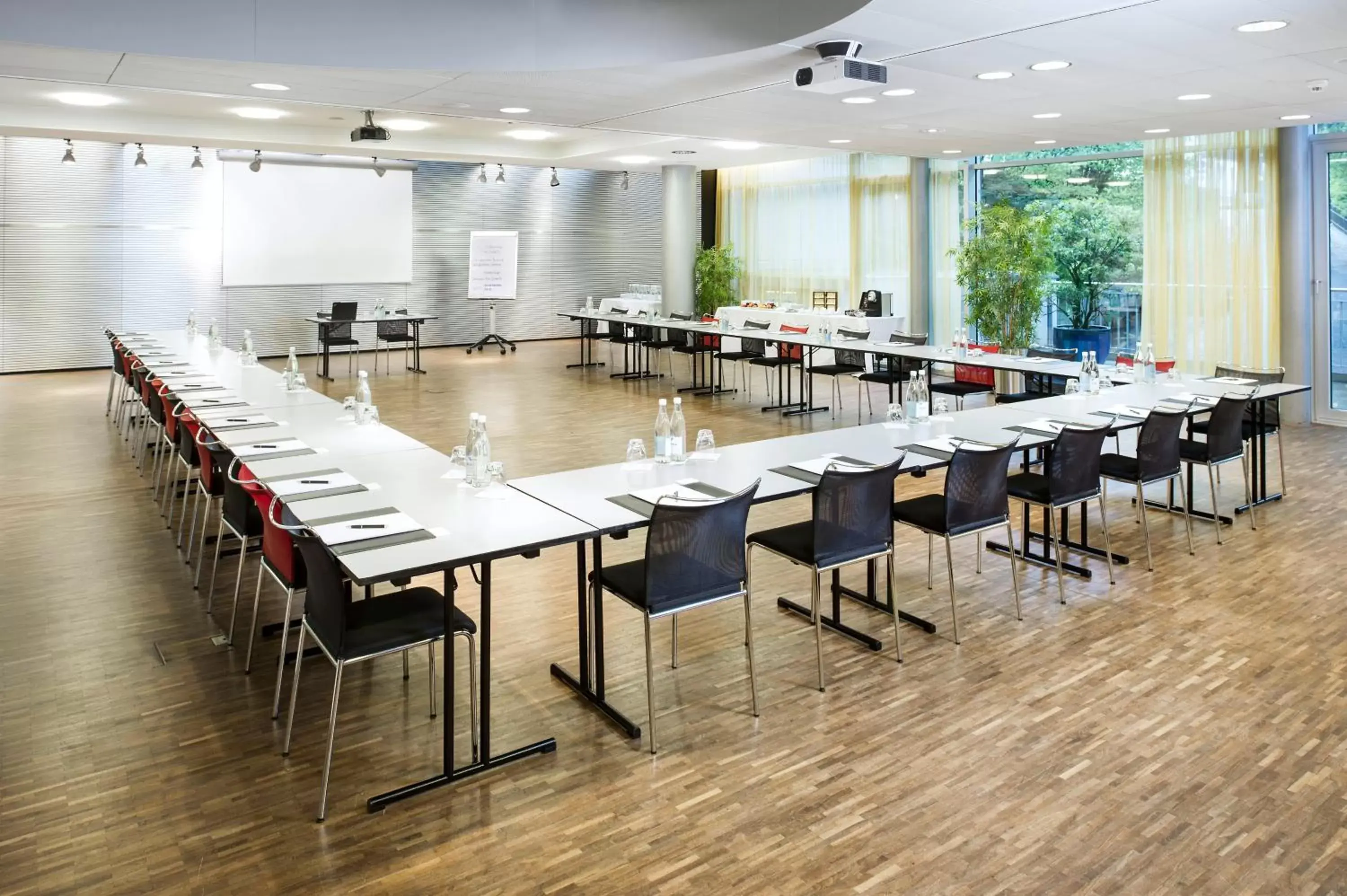 Meeting/conference room in Sedartis Swiss Quality Hotel