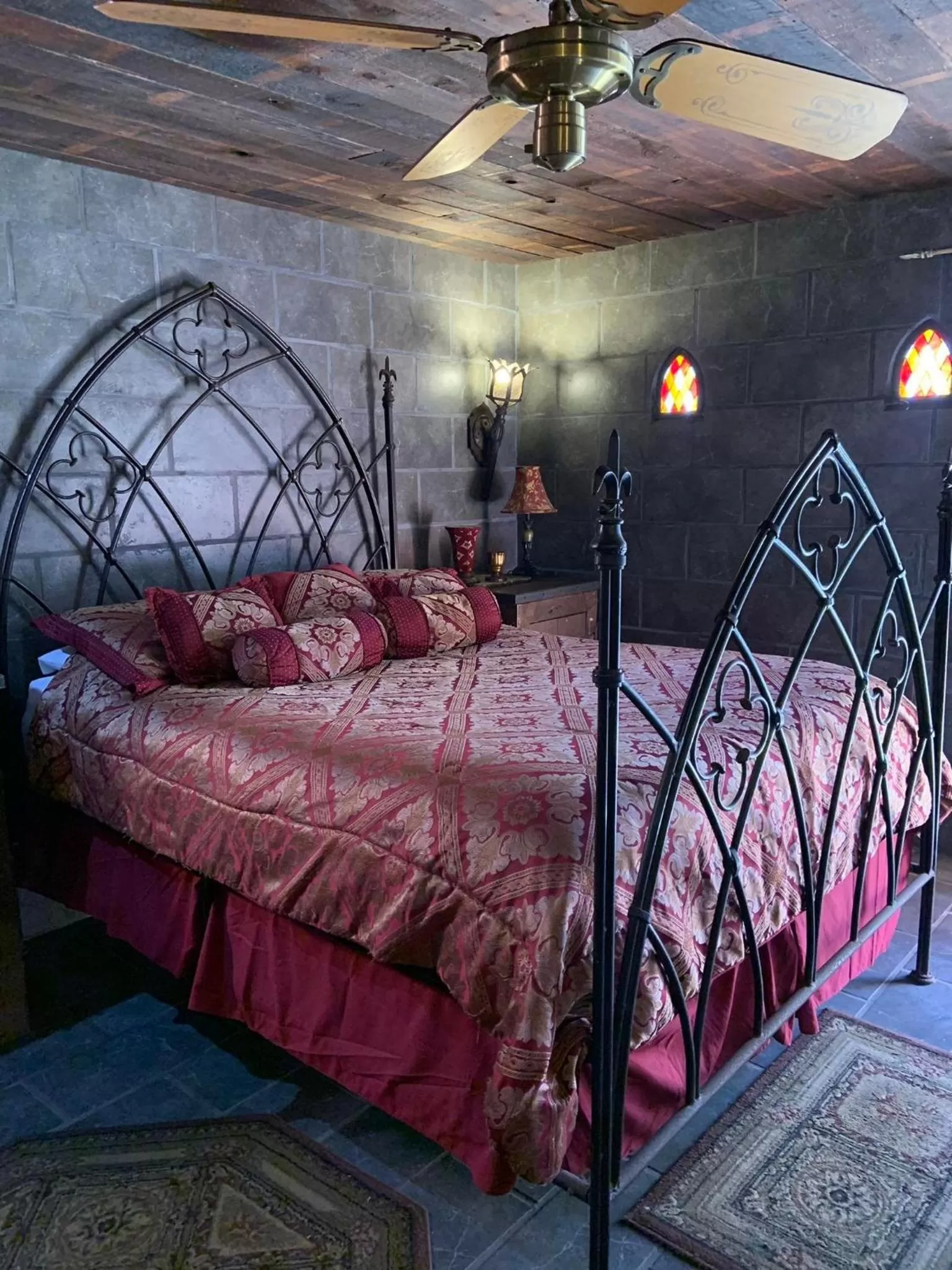 Bed in Poco Cielo Hotel