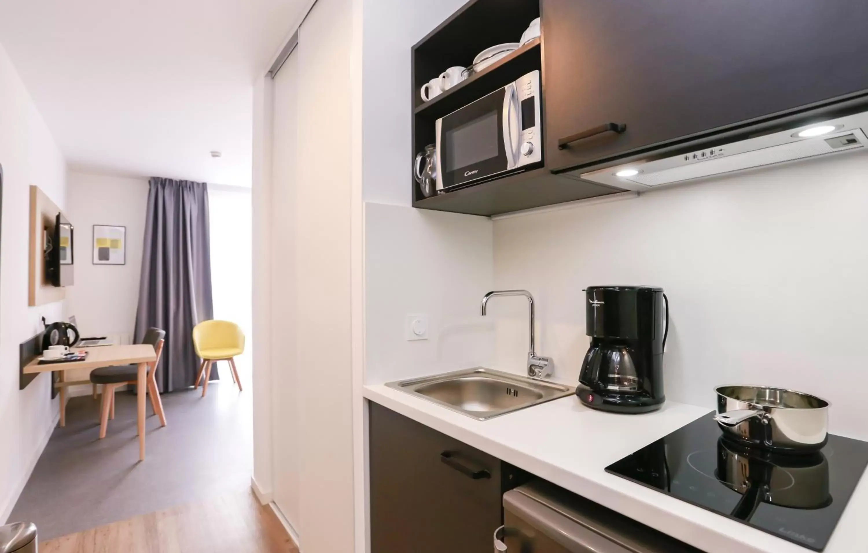 Kitchen or kitchenette, Kitchen/Kitchenette in Odalys City Angers Centre Gare