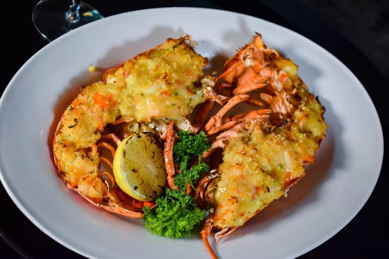 Restaurant/places to eat in Hotel Legends