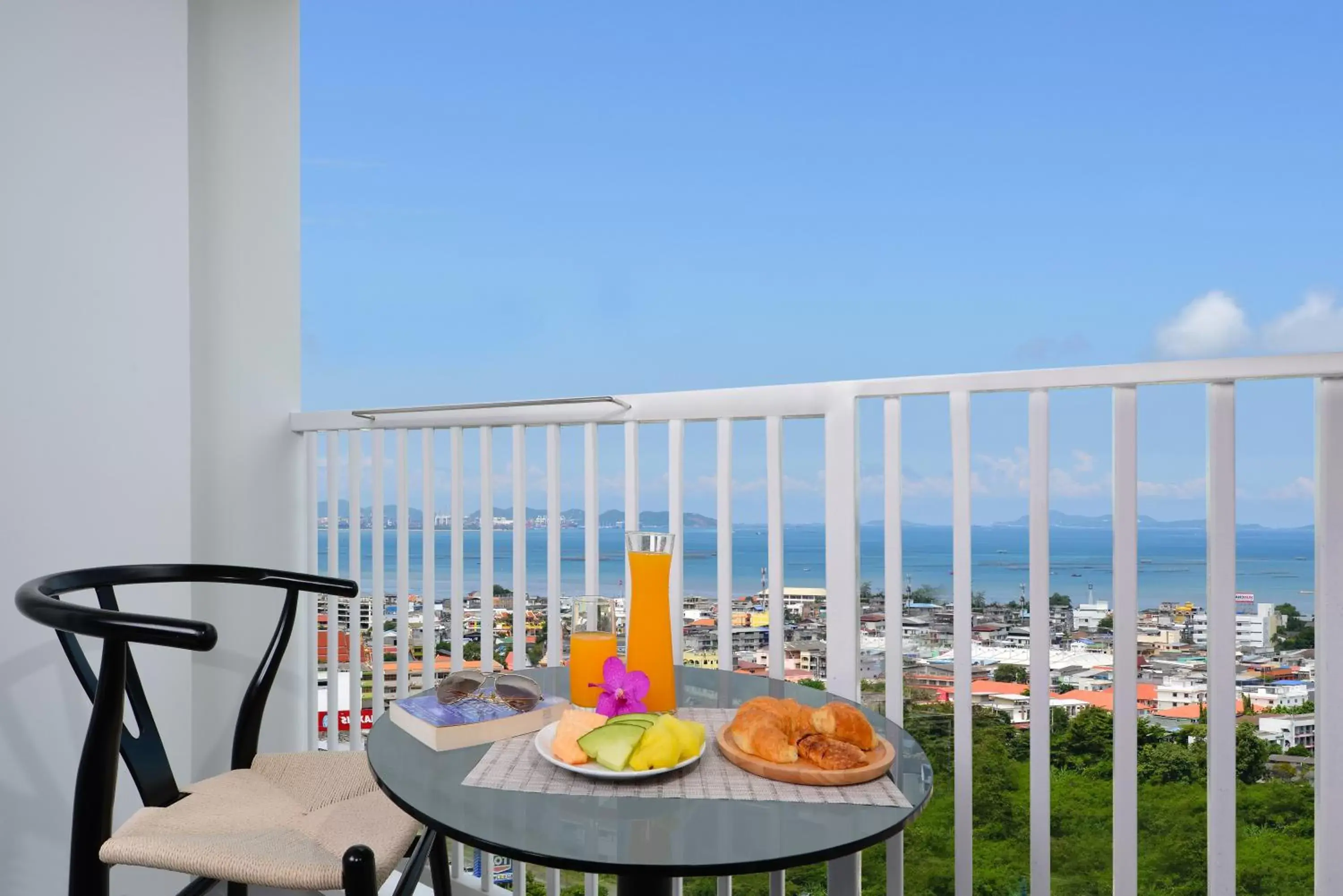 Balcony/Terrace in Centre Point Prime Hotel Pattaya