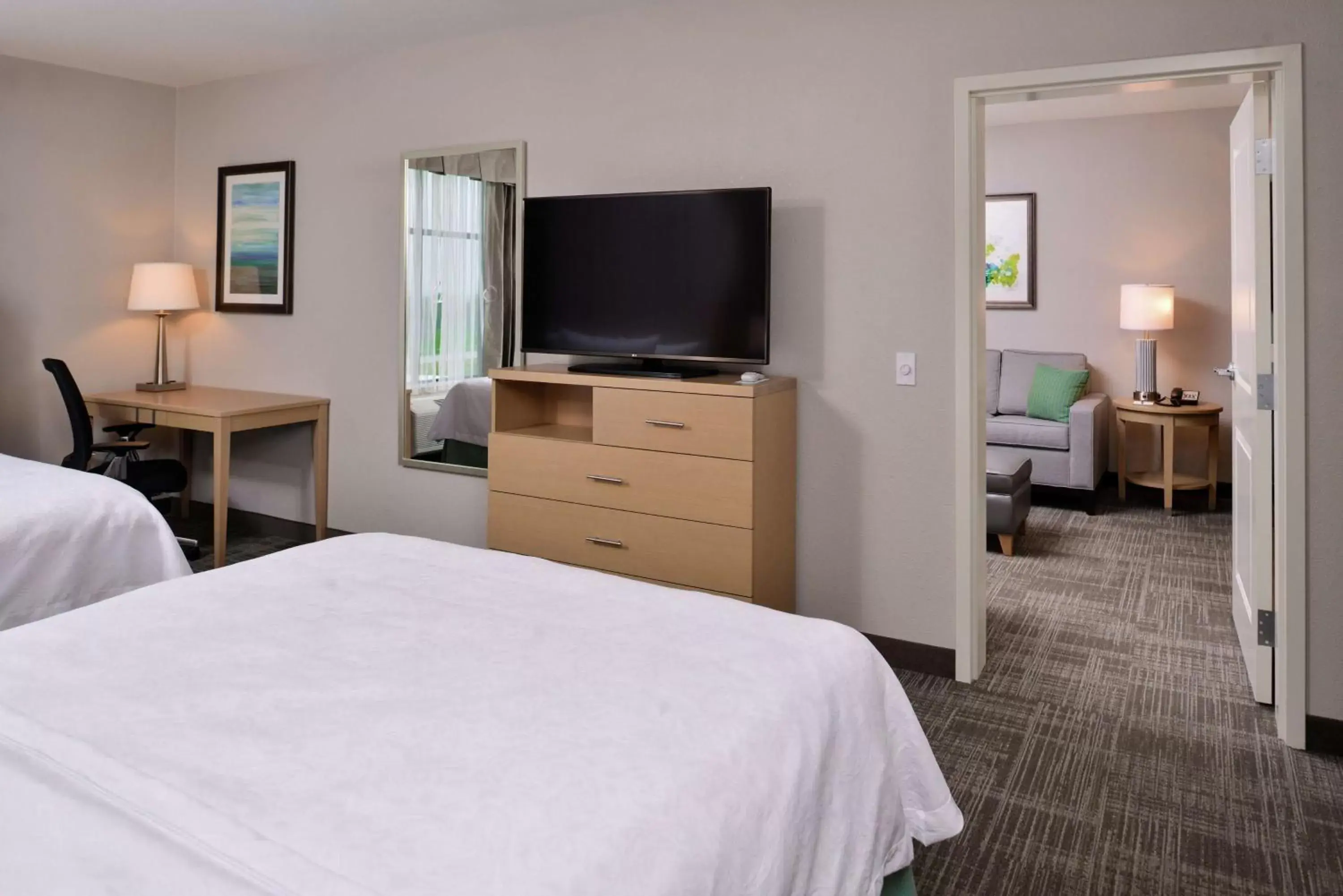 Bedroom, Bed in Homewood Suites By Hilton Des Moines Airport