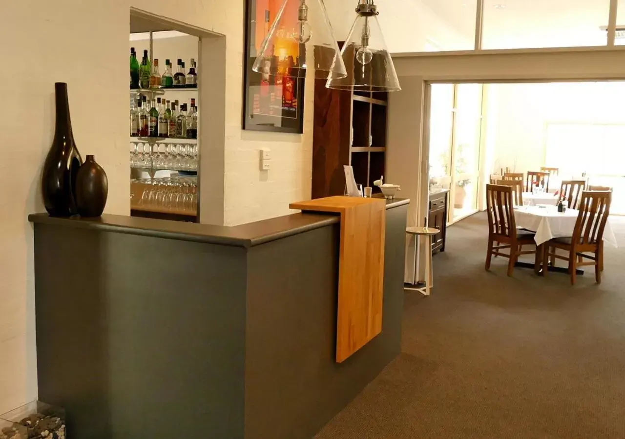 Dining area, Lounge/Bar in Ballina Byron Islander Resort and Conference Centre