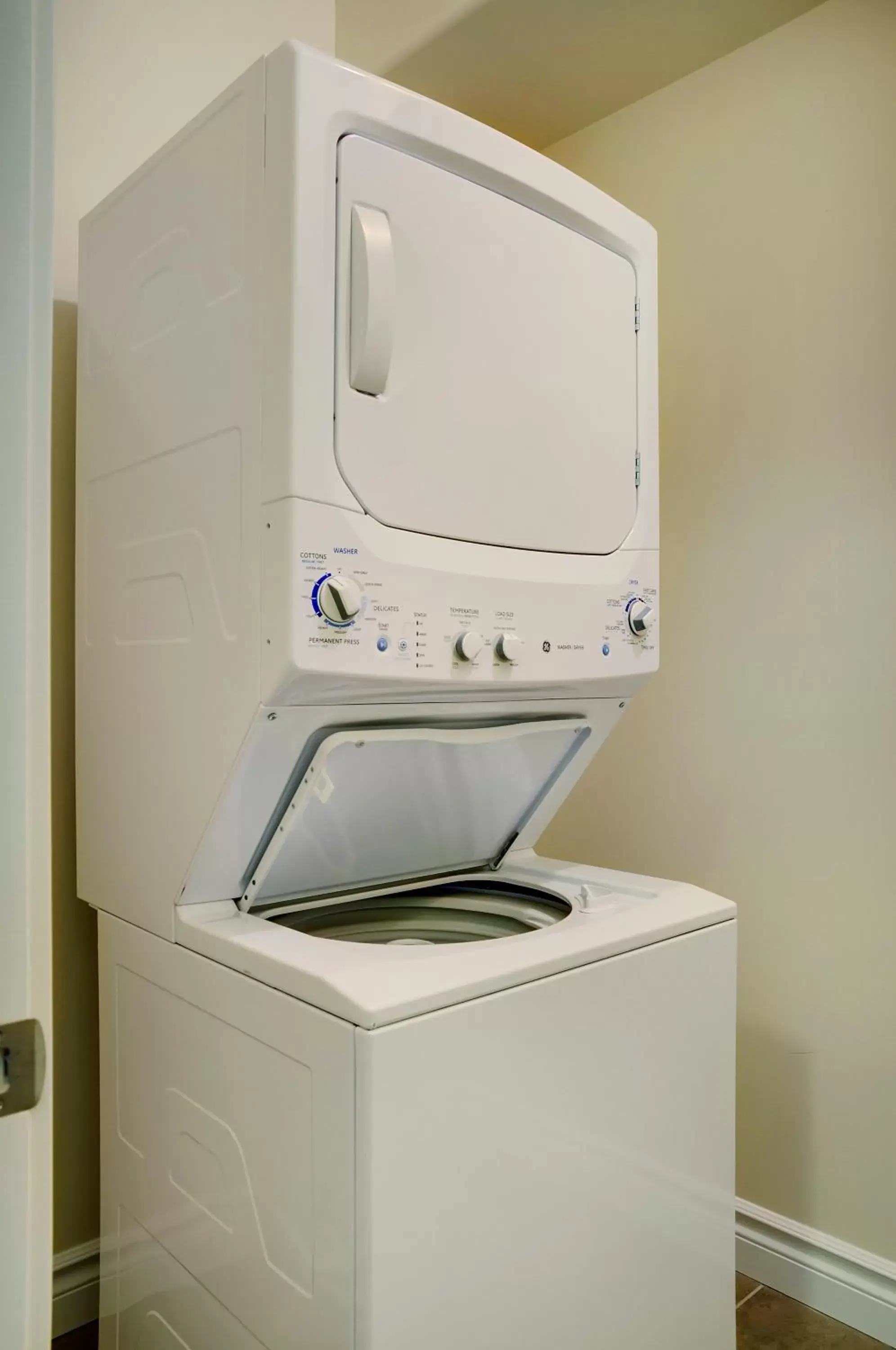 Other, Kitchen/Kitchenette in Kindersley Inn