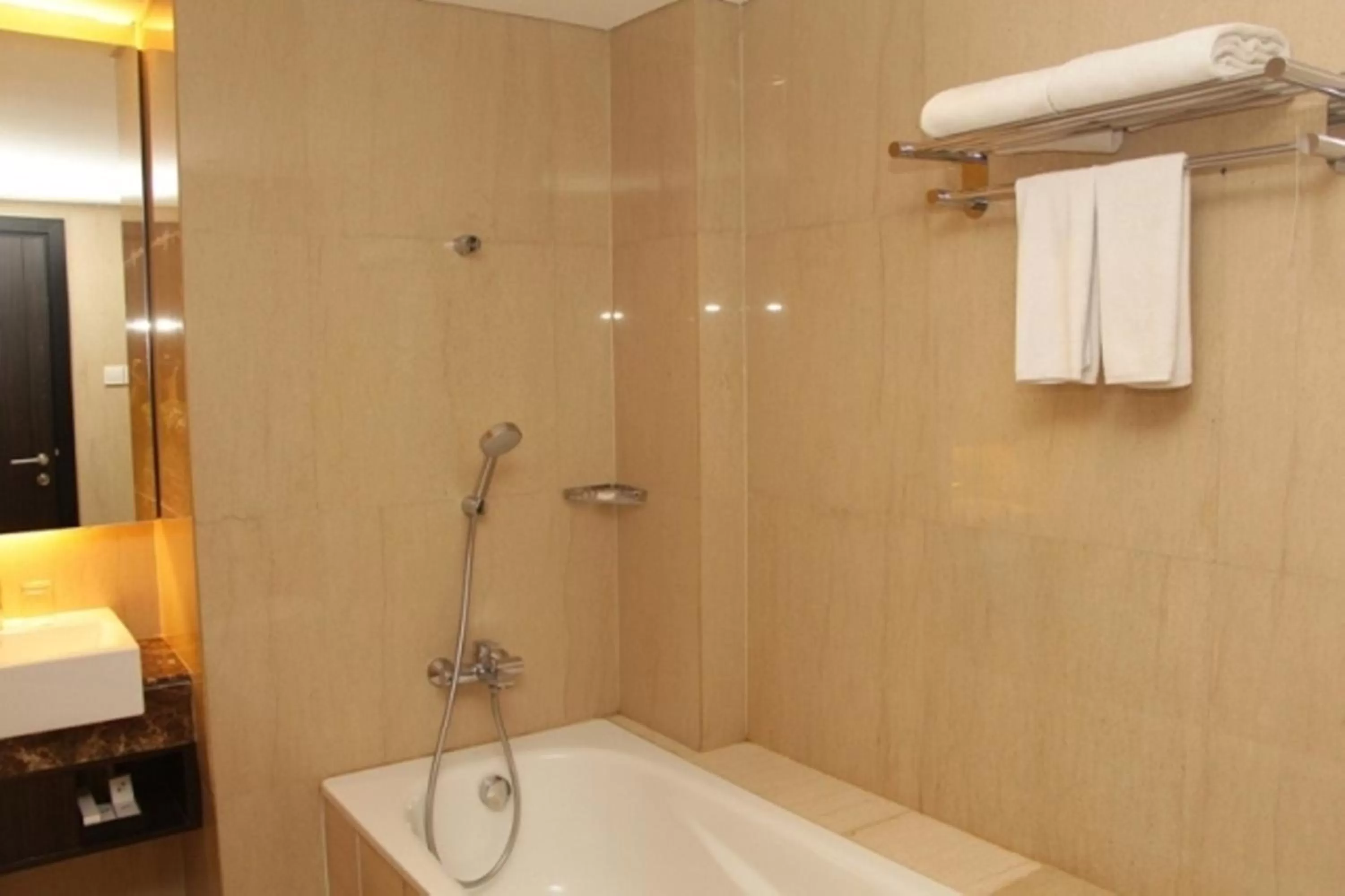 Bathroom in Swiss-Belhotel Balikpapan