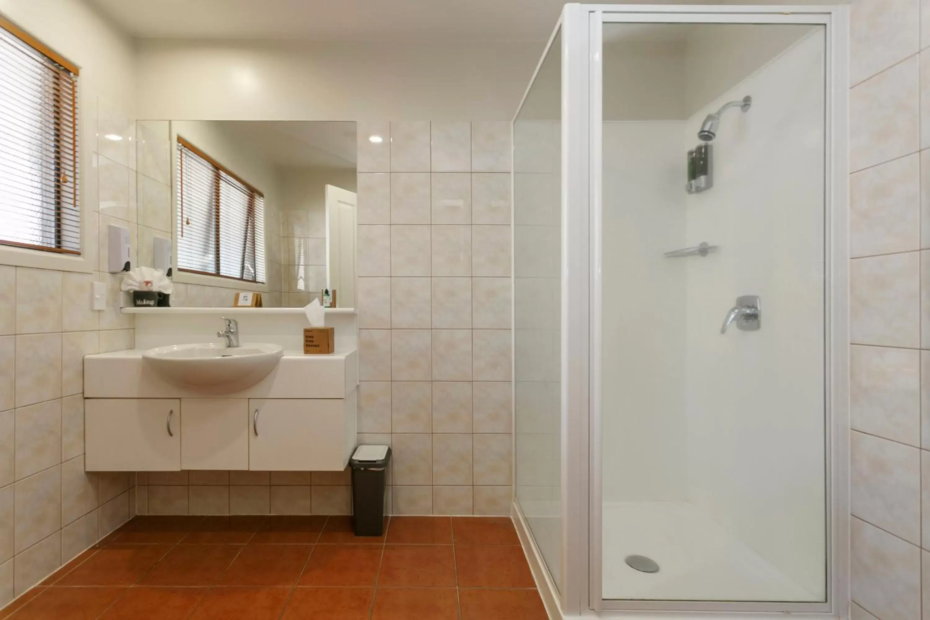 Bathroom in Baycrest Thermal Lodge
