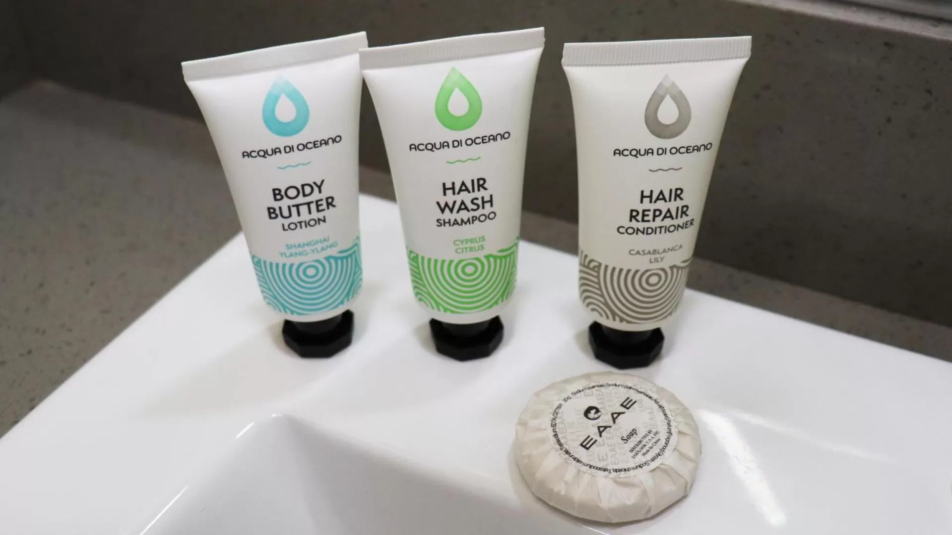 Bathroom in Hometel Suites