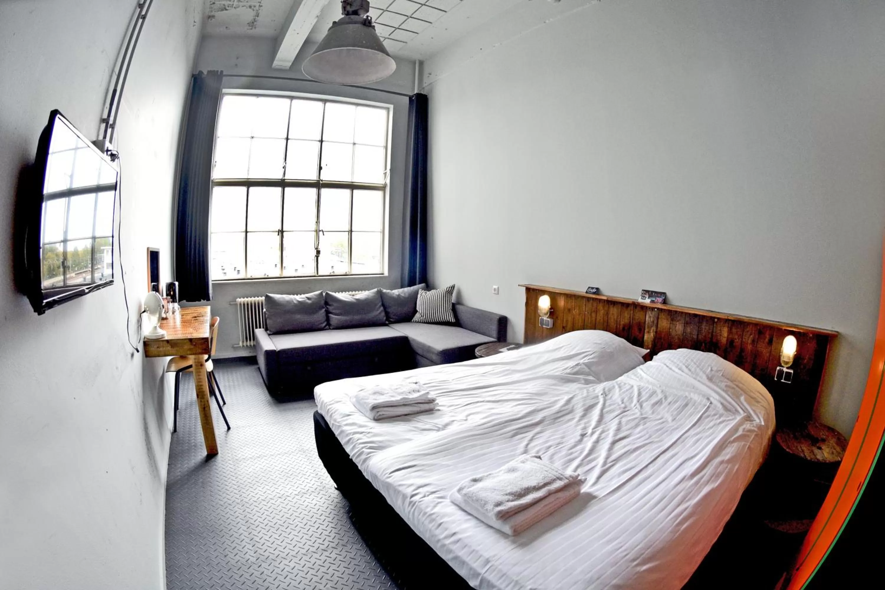 Comfort Twin Room in Stayokay Hostel Eindhoven