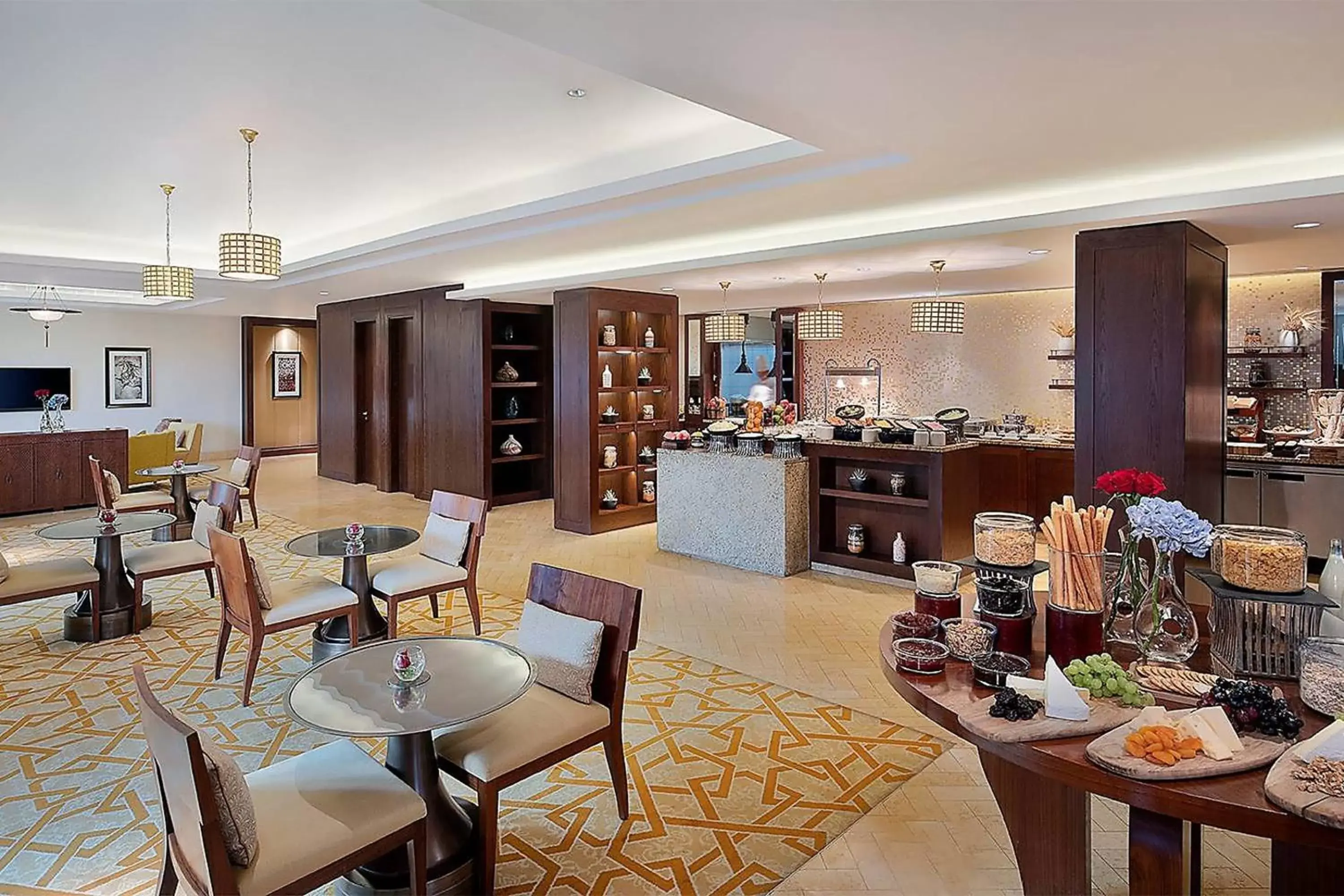 Lounge or bar, Restaurant/Places to Eat in The Ritz-Carlton, Dubai
