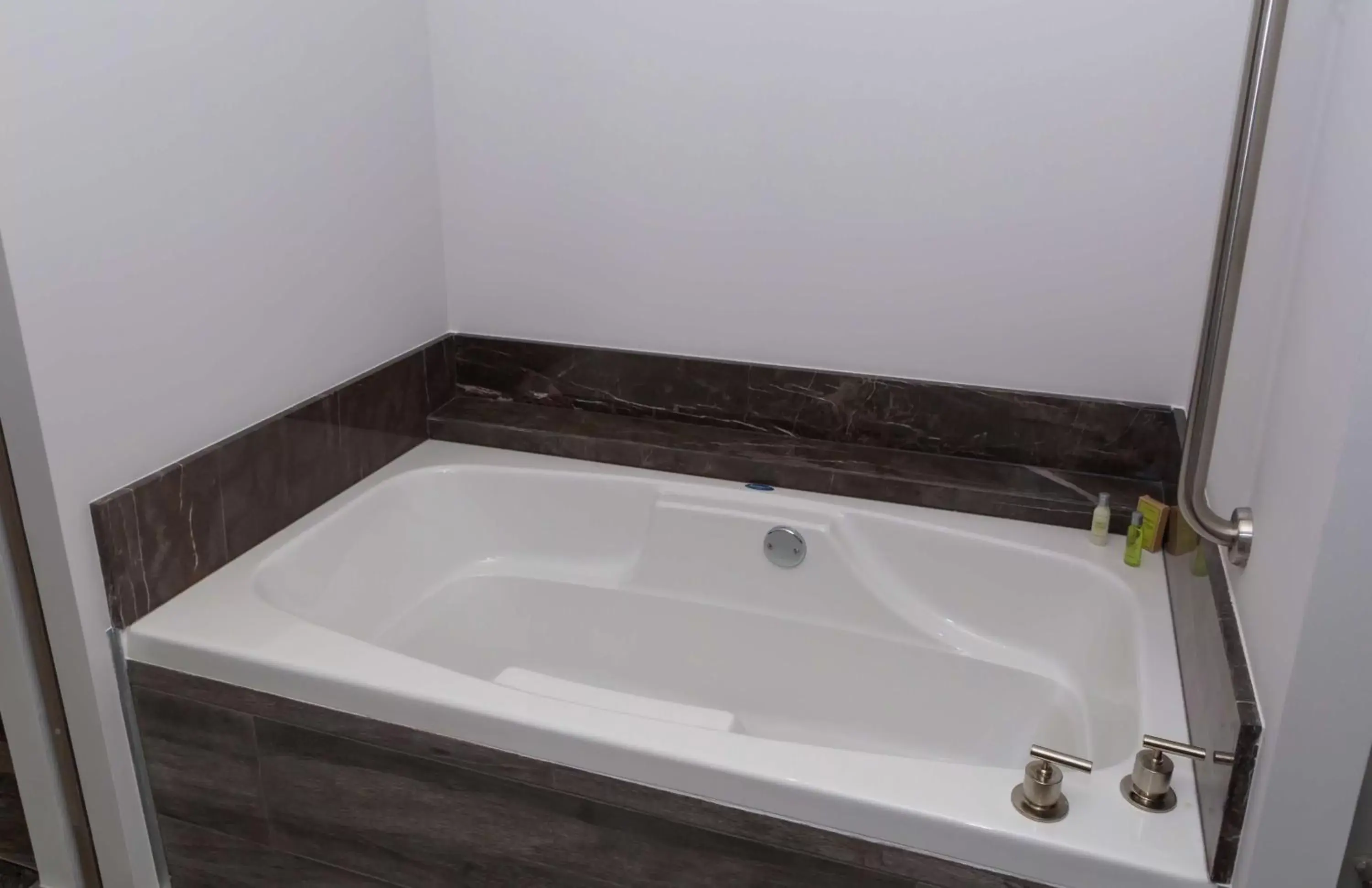 Bathroom in Hampton Inn & Suites By Hilton Puebla