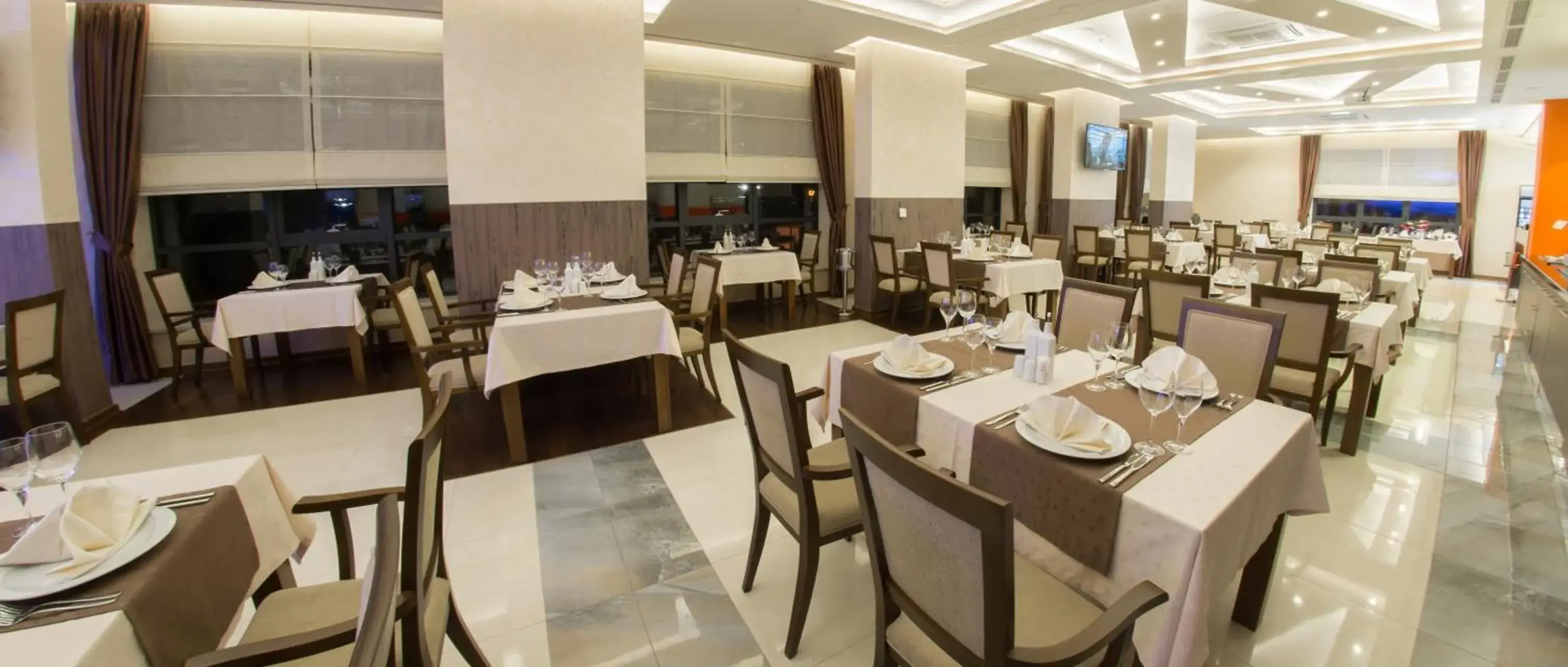 Restaurant/places to eat in Hotel Mostar Restaurant/places to eat in Hotel Mostar
