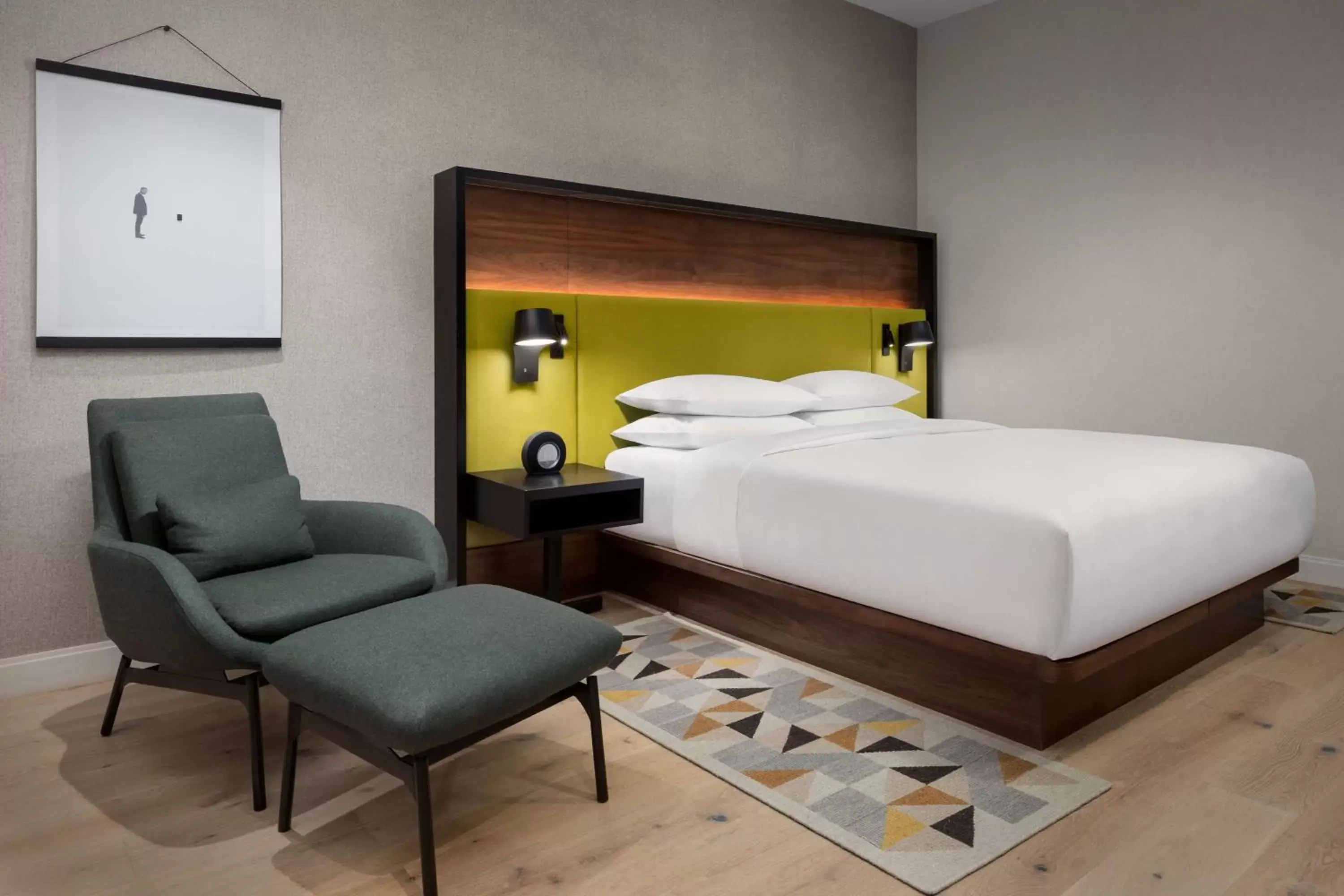 Photo of the whole room, Bed in Hyatt Centric Mountain View