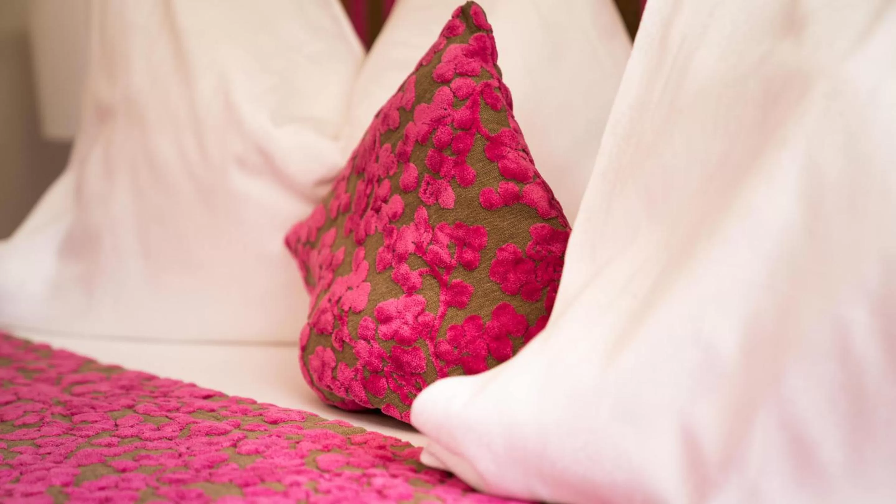 Decorative detail, Bed in Flora Hotel & Suites