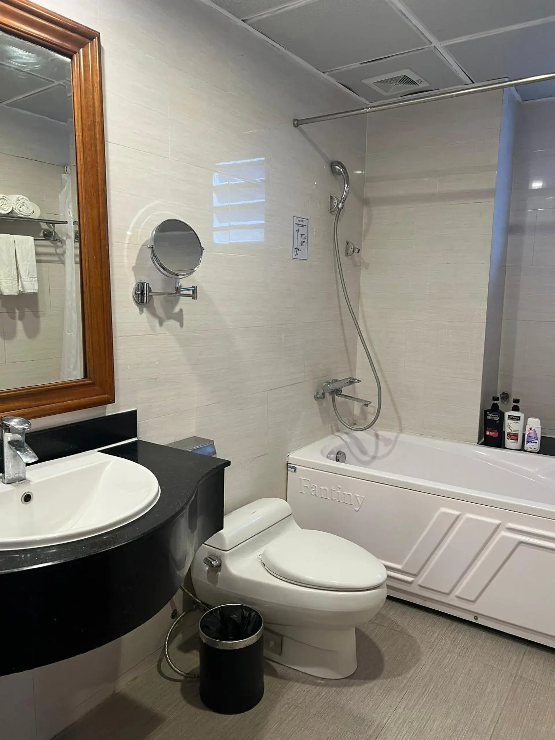 Bathroom in A25 Hotel - 19 Phan Đình Phùng