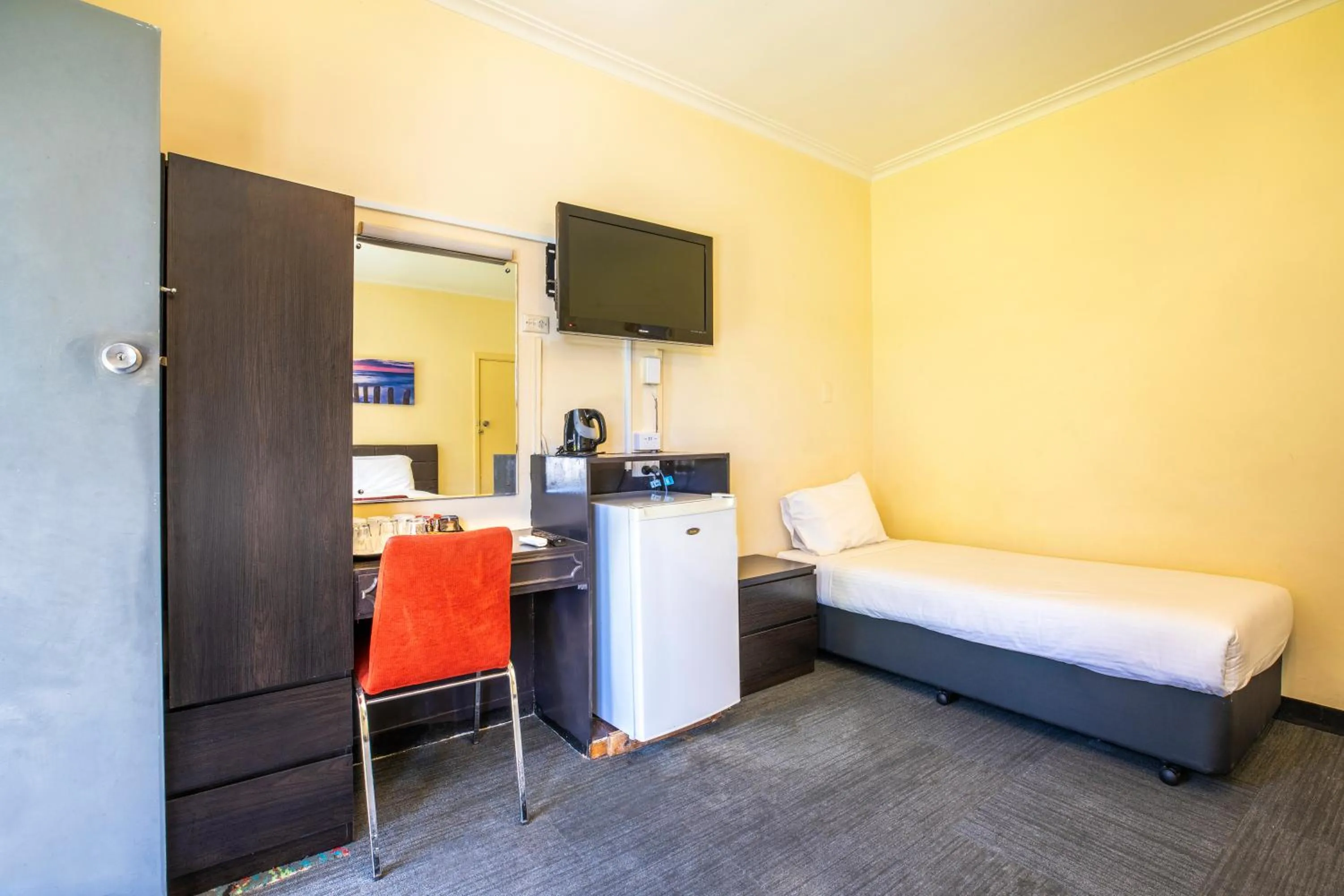 Coffee/tea facilities, Bed in Links Hotel