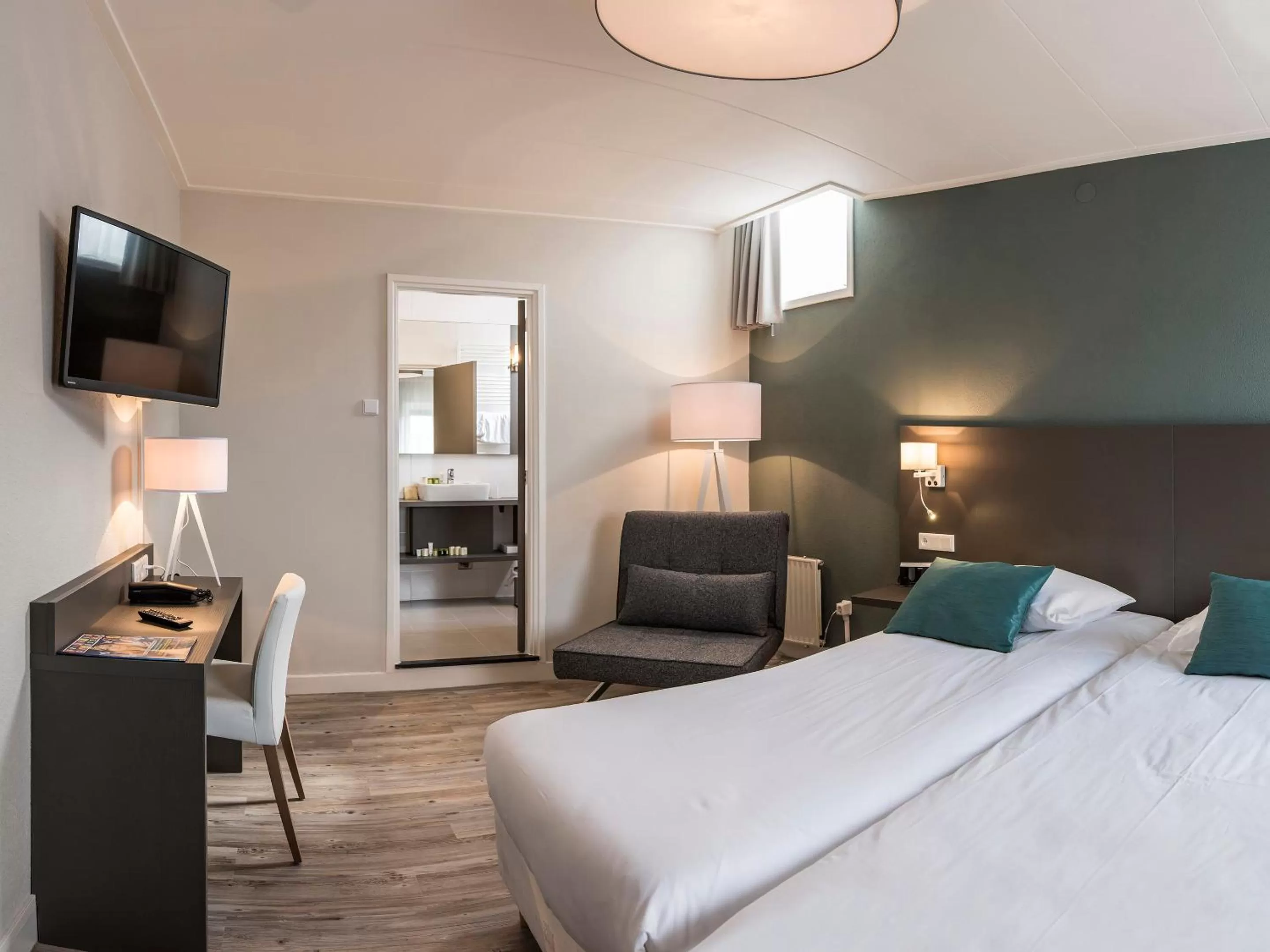 Photo of the whole room, Bed in Het Wapen van Elst